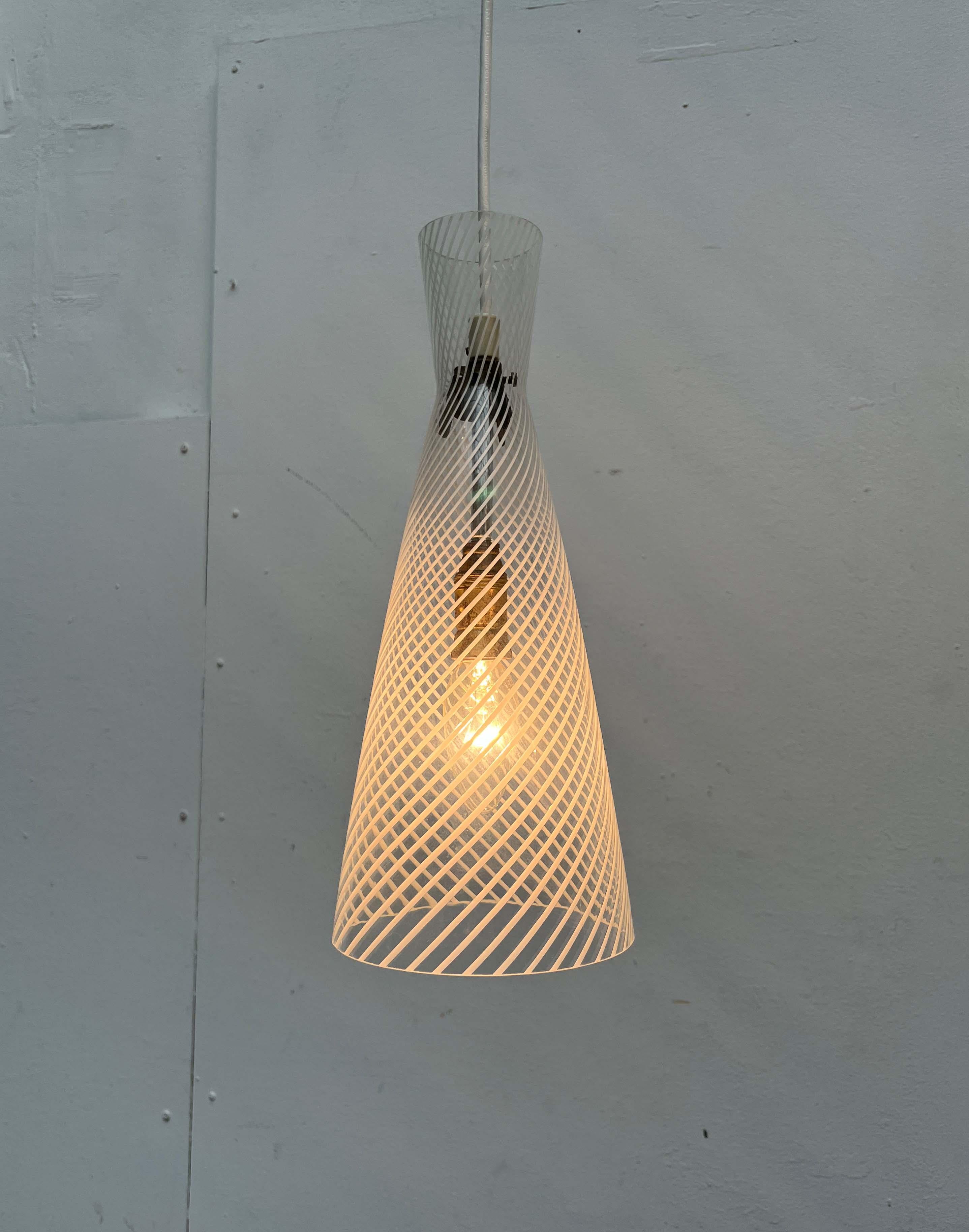 Ciondoli in vetro a vortice dell'isola moderna di metà secolo A.F. Gangkofner Peill & Putzler in vendita 12