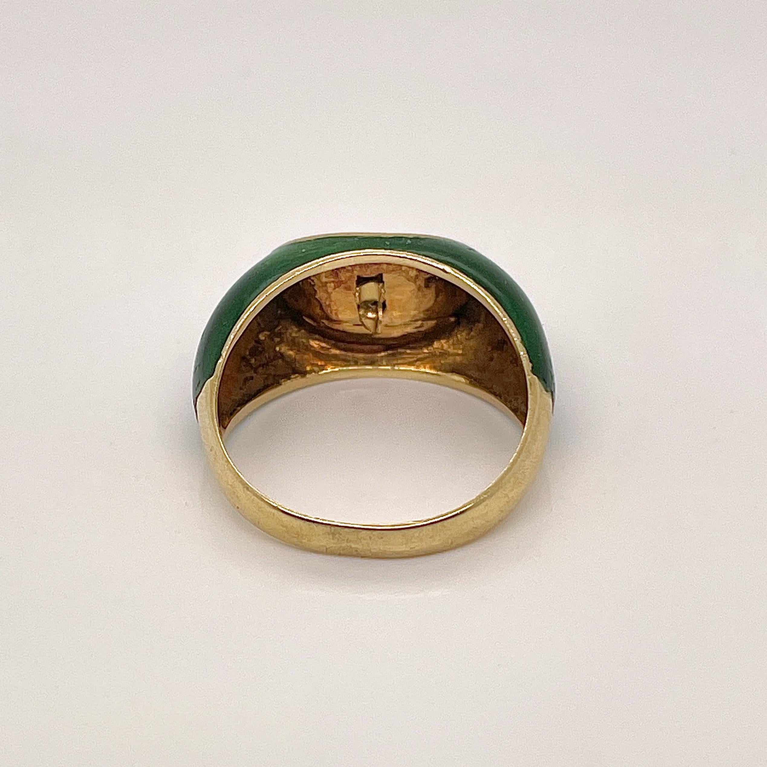 Taille ronde The Moderns Modernity Italian 18K Gold & Greene Greene Signet Ring en vente