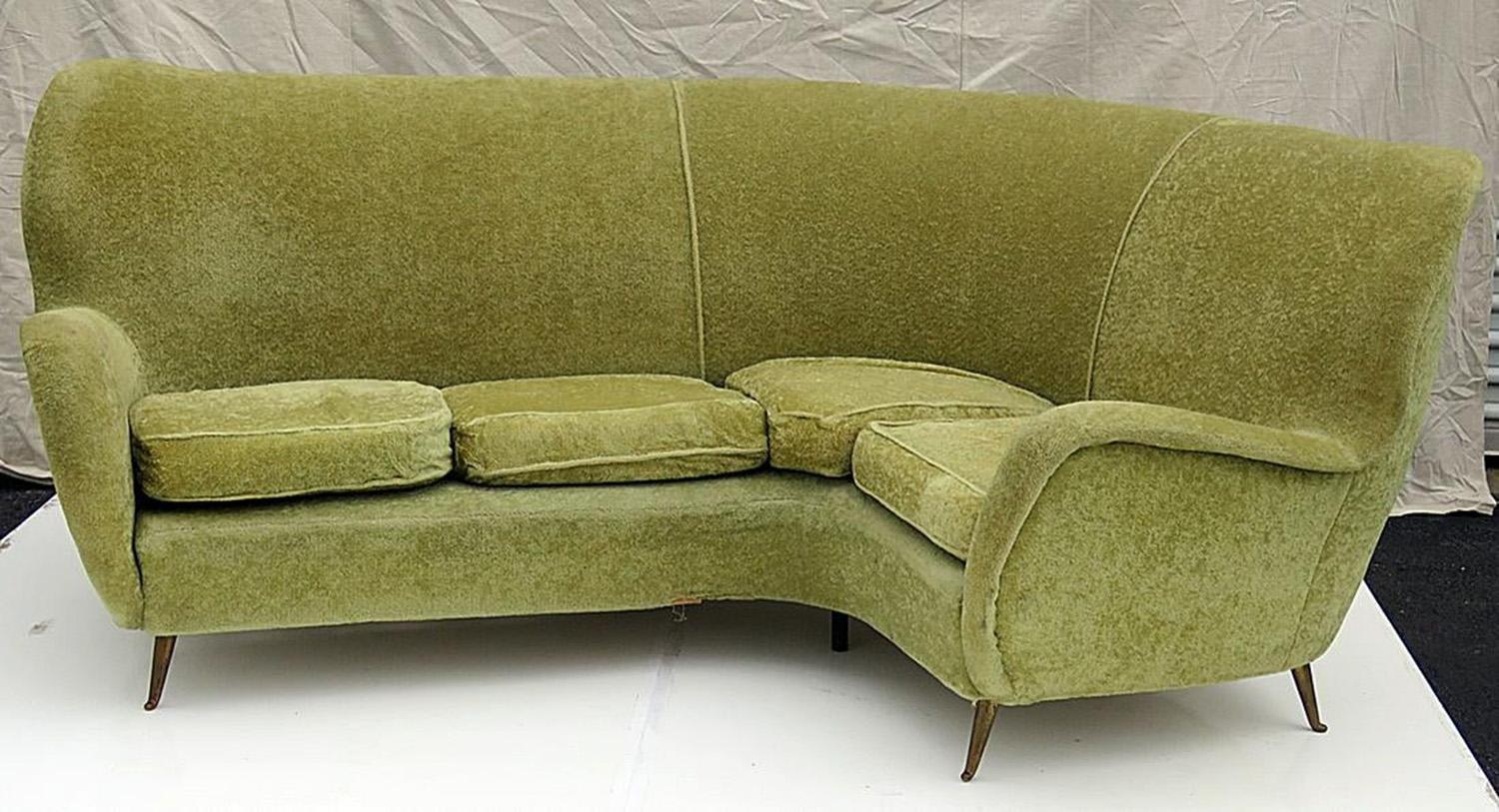 Mid-Century Modern Italian 1950s Era circa 1955 I.S.A Corner Sofa Couch In Good Condition In Swedesboro, NJ