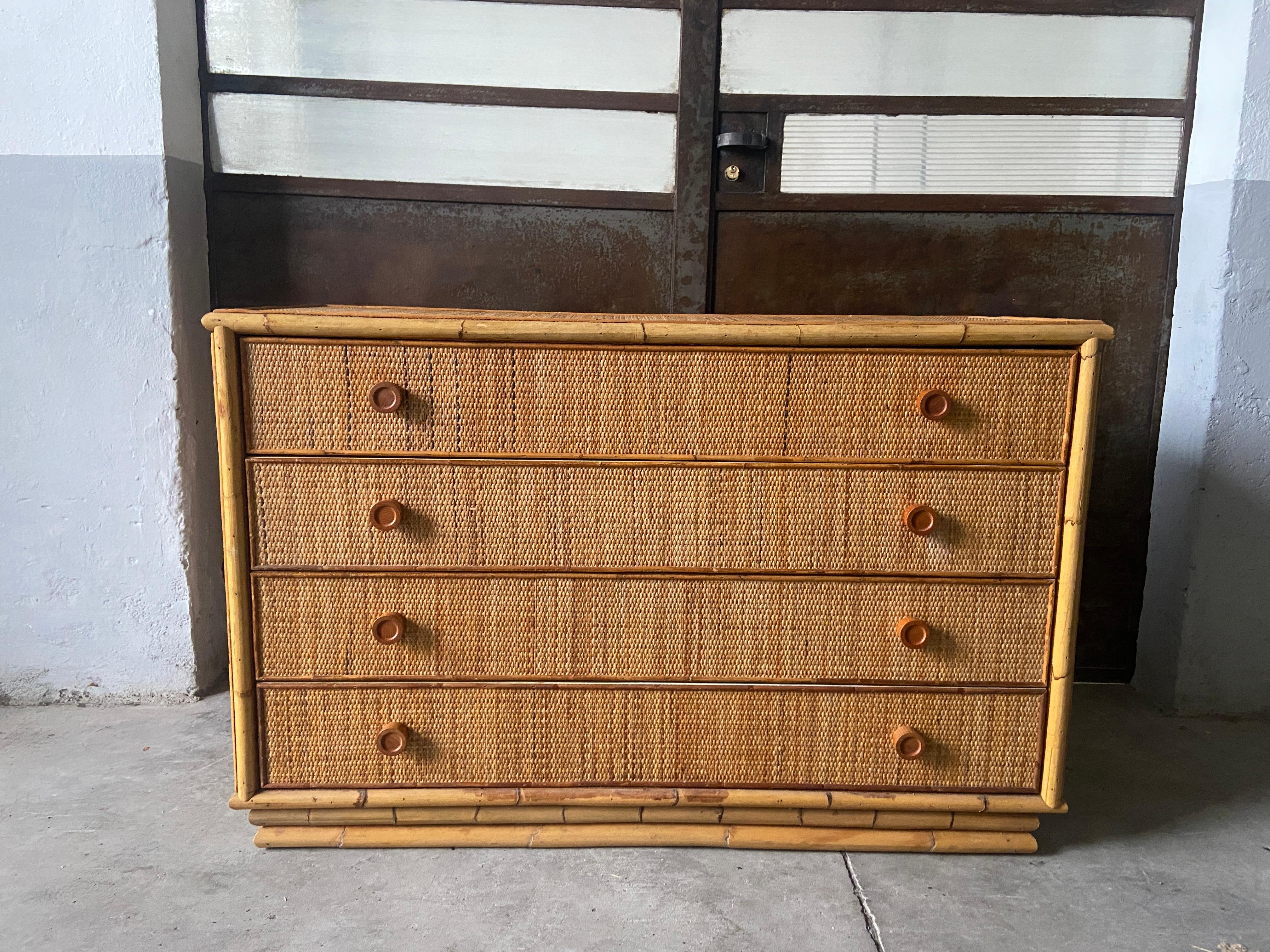 Late 20th Century Mid-Century Modern Italian 4 Drawers Dresser in Rattan and Bamboo, 1970s