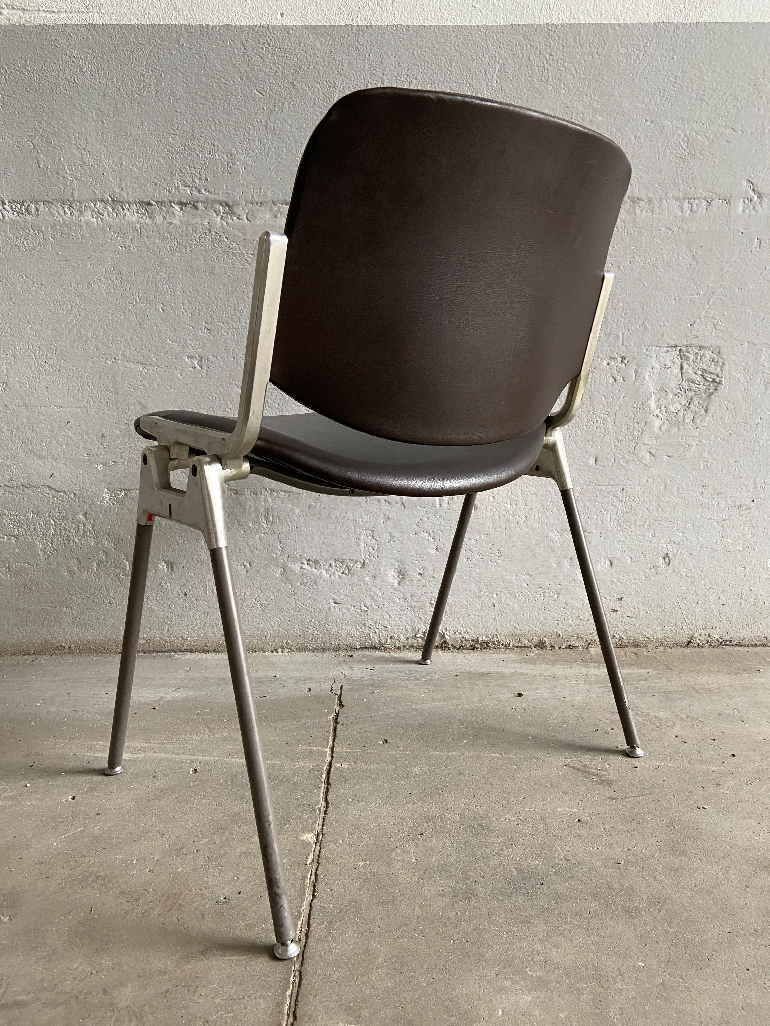 Mid-Century Modern Italian 6 Stackable Chairs by Giancarlo Piretti for Castelli 5