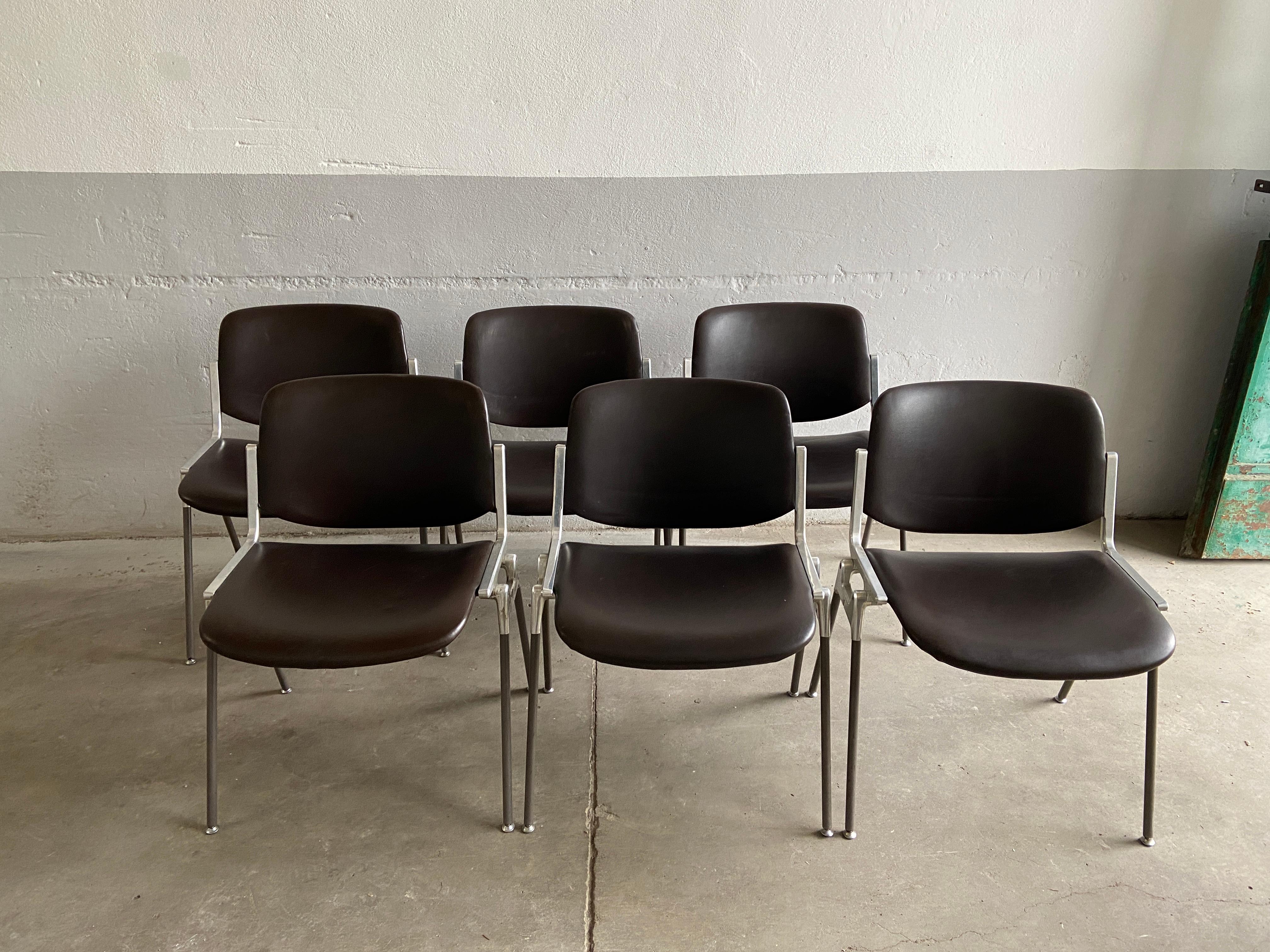Aluminum Mid-Century Modern Italian 6 Stackable Chairs by Giancarlo Piretti for Castelli
