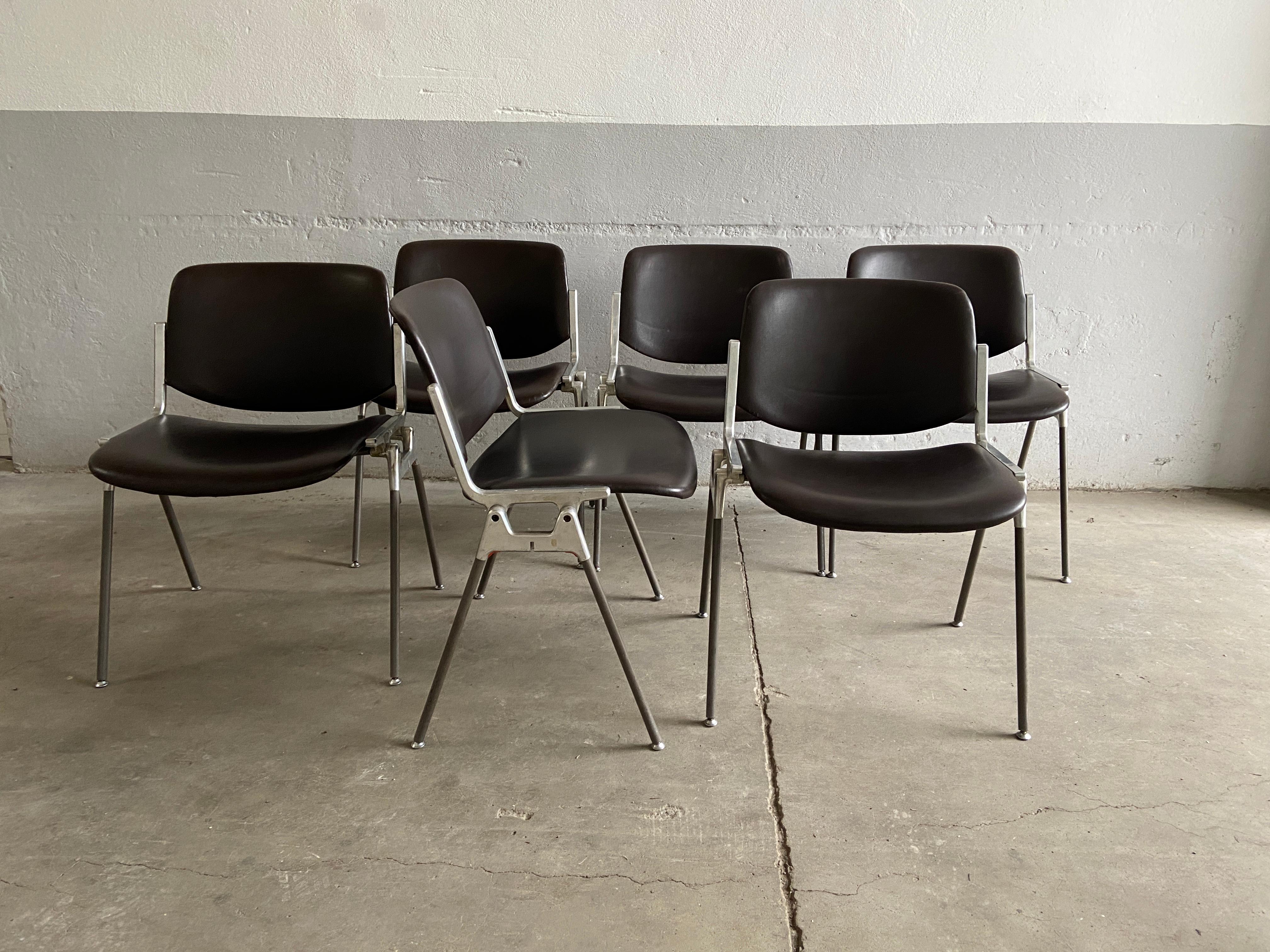 Mid-Century Modern Italian 6 Stackable Chairs by Giancarlo Piretti for Castelli 1