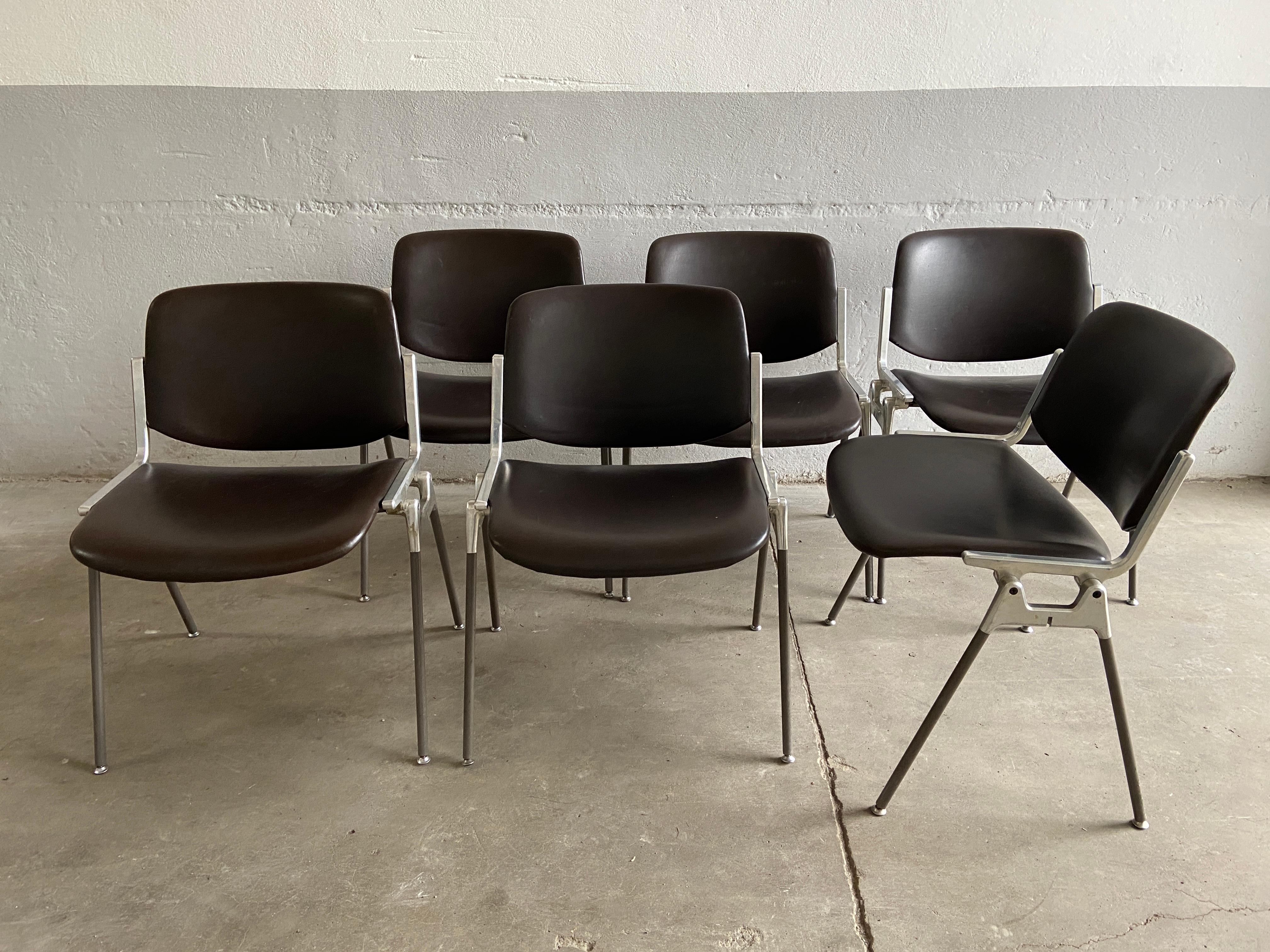 Mid-Century Modern Italian 6 Stackable Chairs by Giancarlo Piretti for Castelli 2