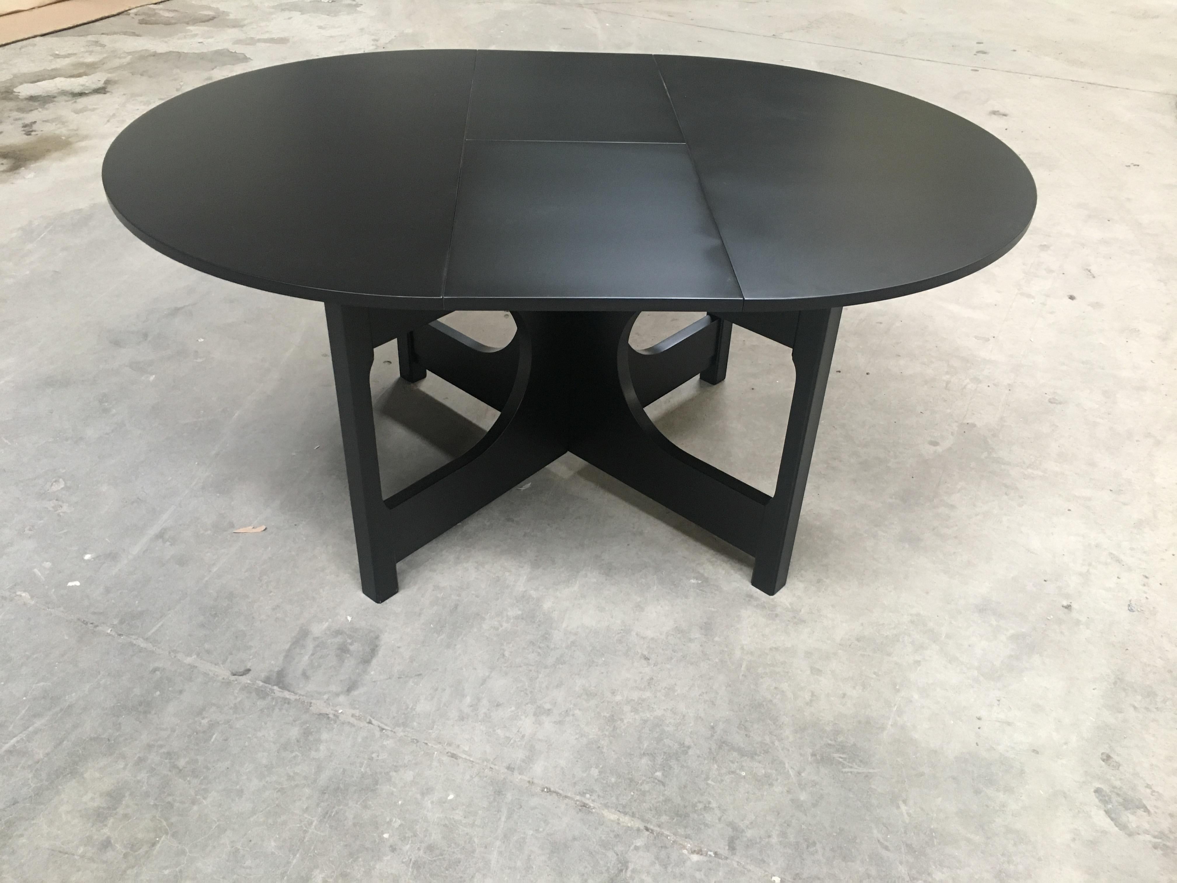 Mid-Century Modern Italian Adjustable Black Lacquered Wood Dining Table, 1970s 2