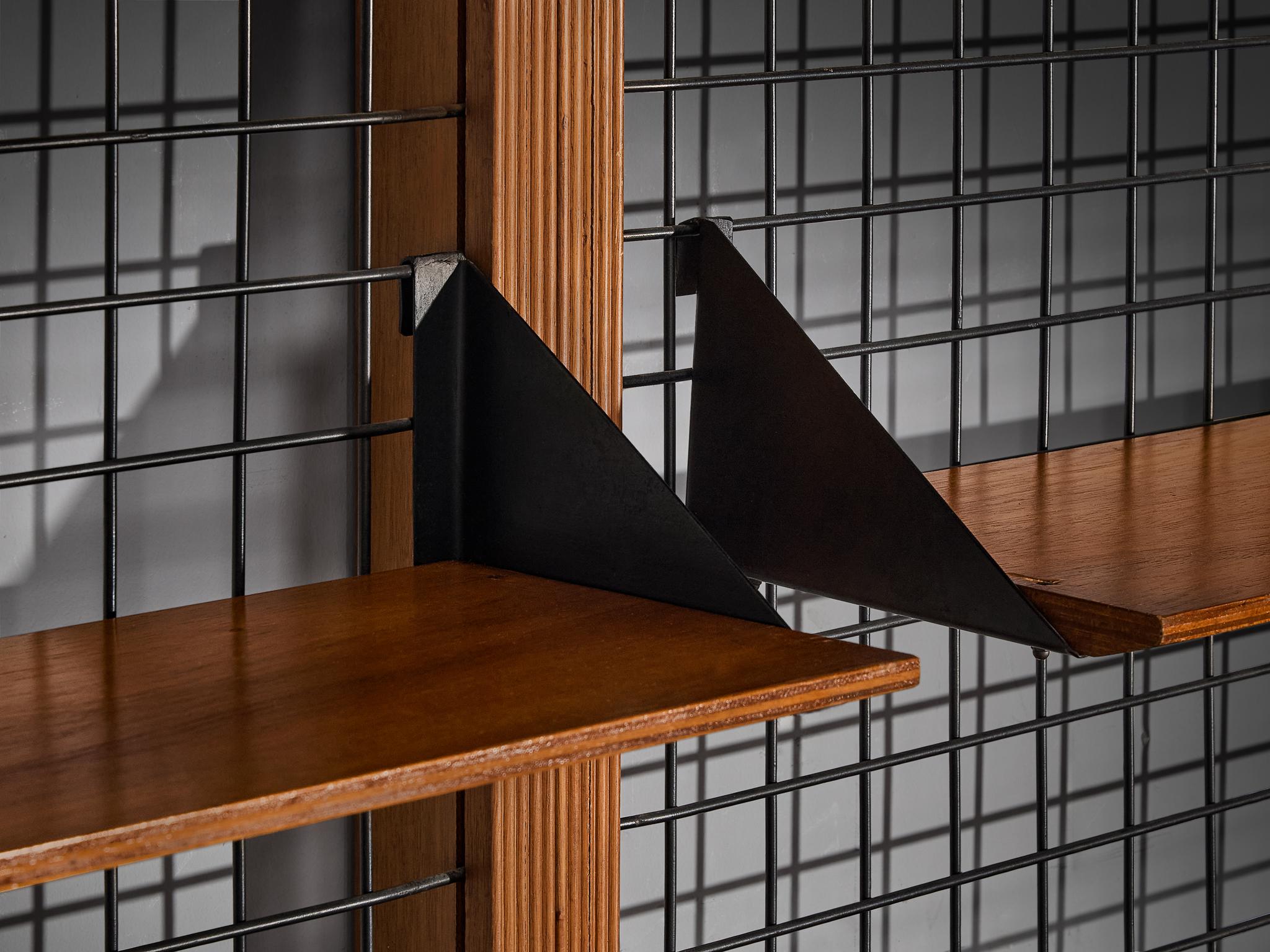 Verstellbarer italienischer Mid-Century-Modern-Wandschrank mit Regalen und Schränke (Mitte des 20. Jahrhunderts) im Angebot
