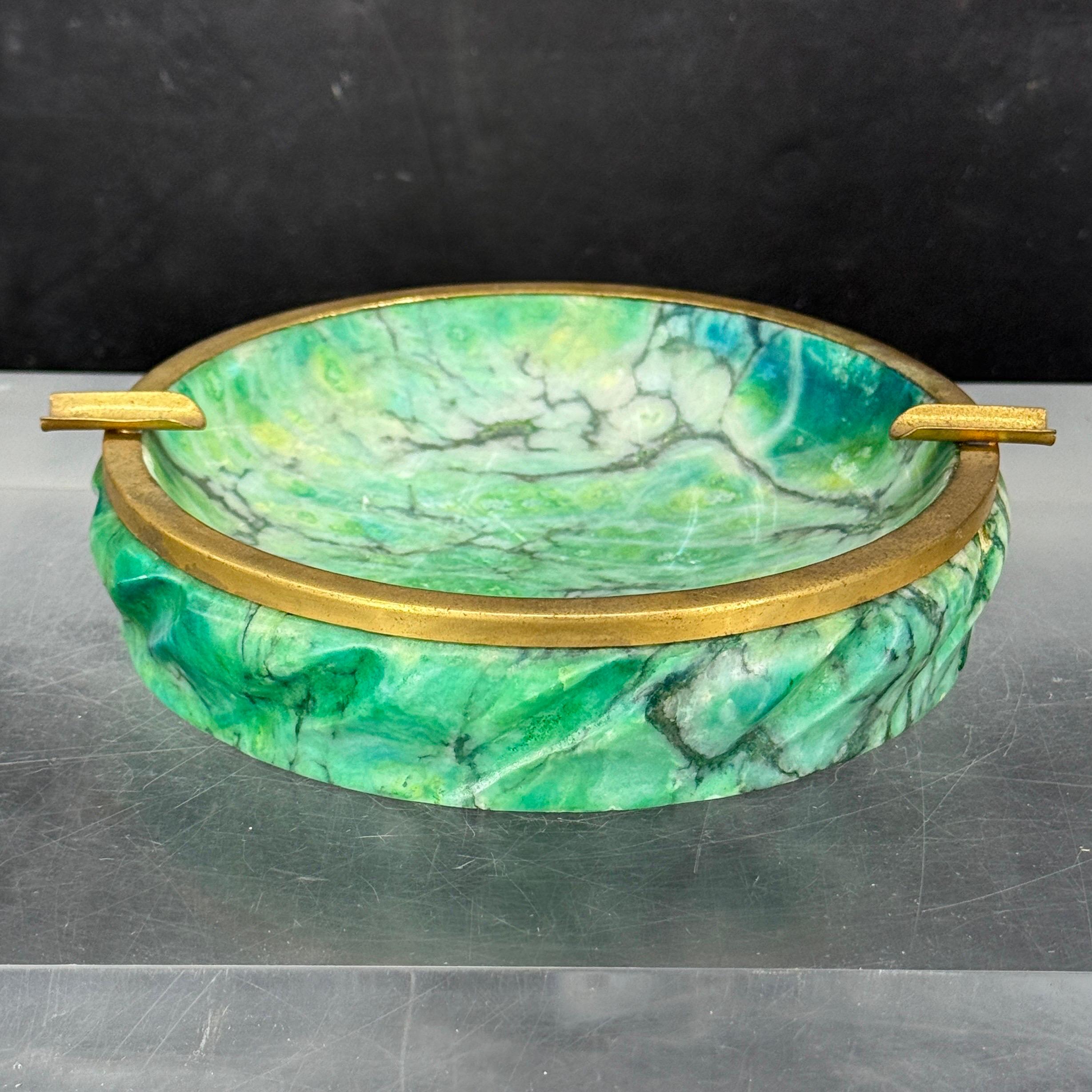 Mid-Century Modern Italian Alabaster Ashtray, Italy 1950's For Sale 4