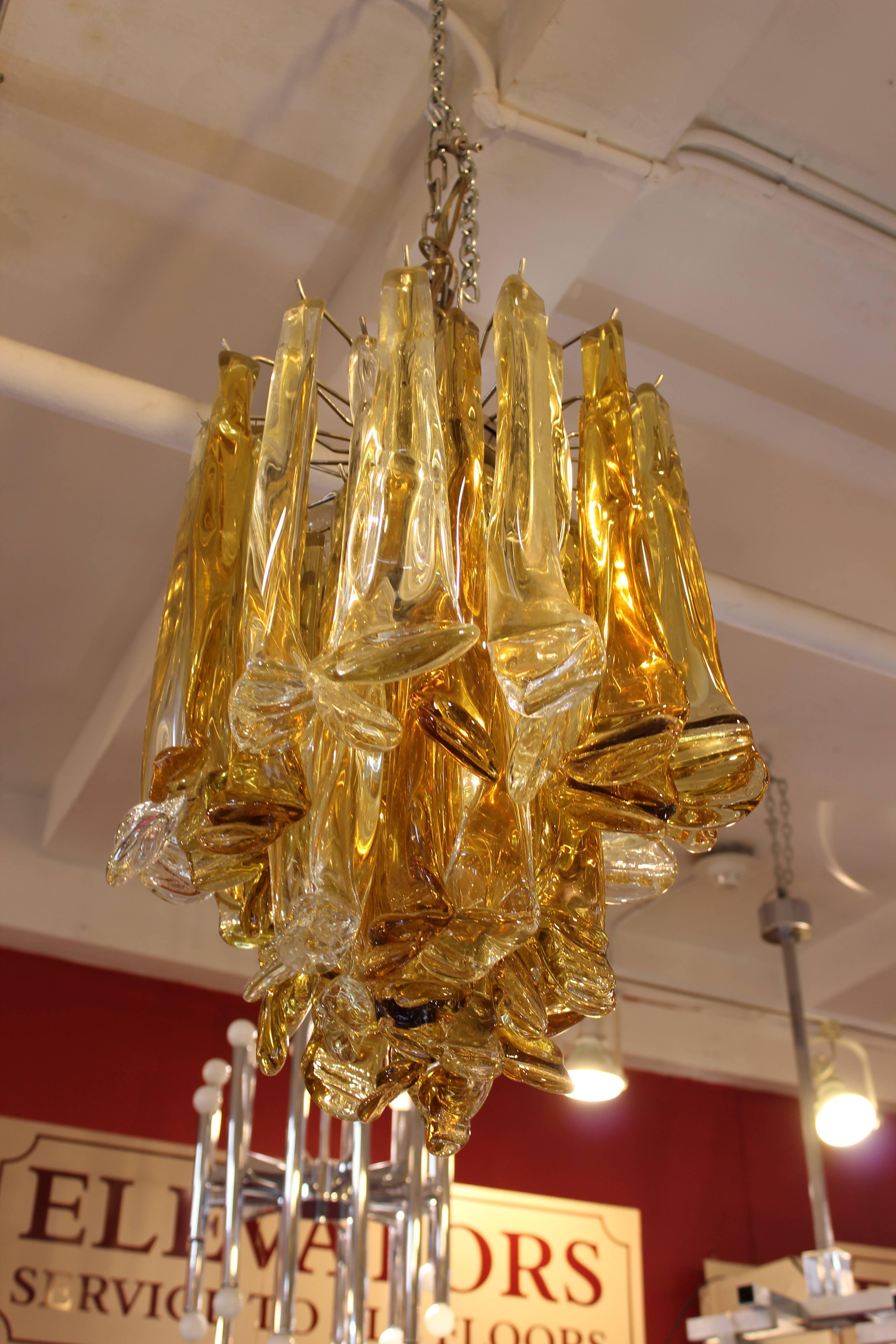 Mid-Century Modern Italian Amber Art Glass Chandelier In Good Condition In New York, NY