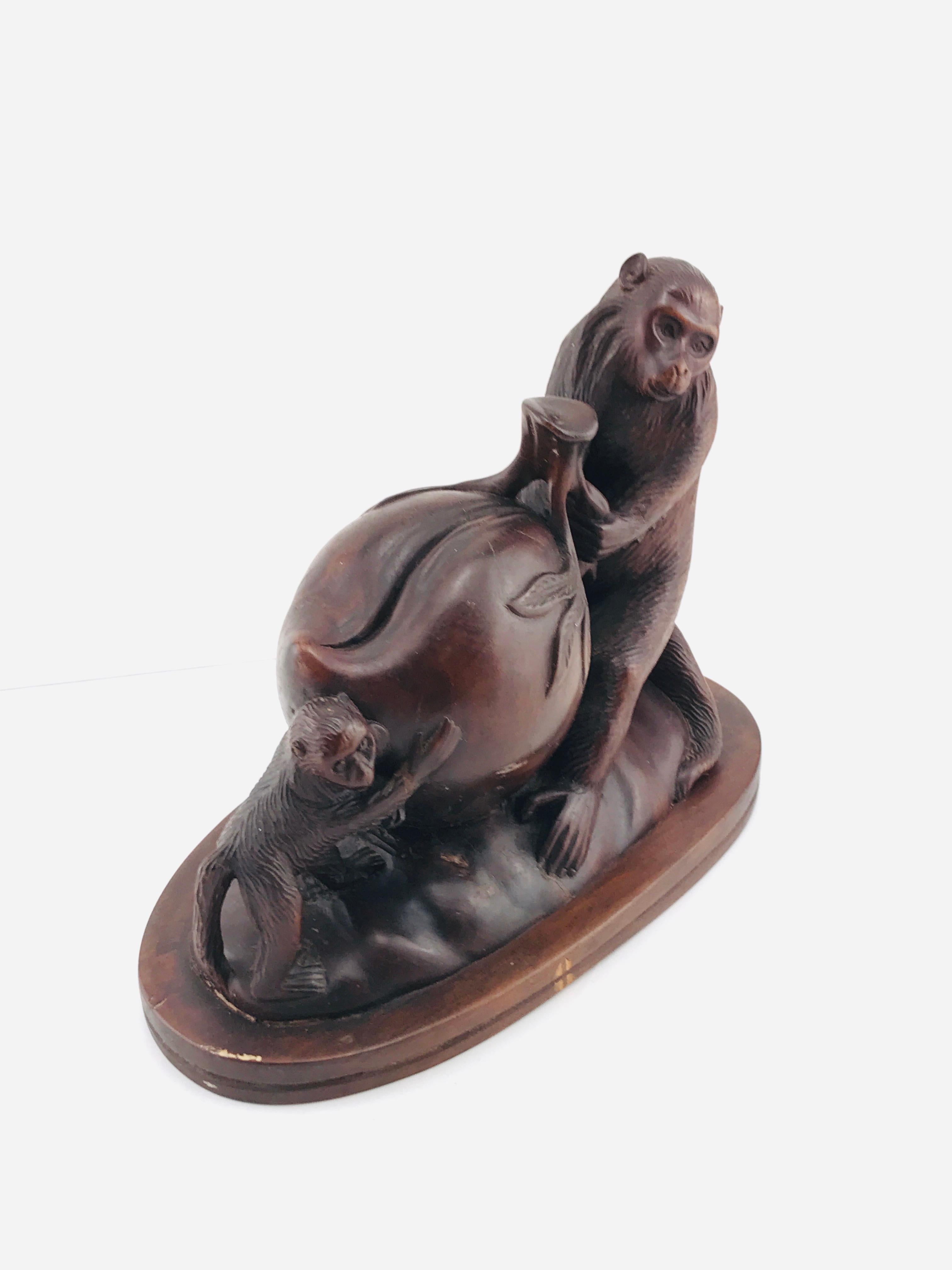 Sculpture italienne moderne du milieu du siècle dernier d'animaux en bois de noyer, années 1960 en vente 4