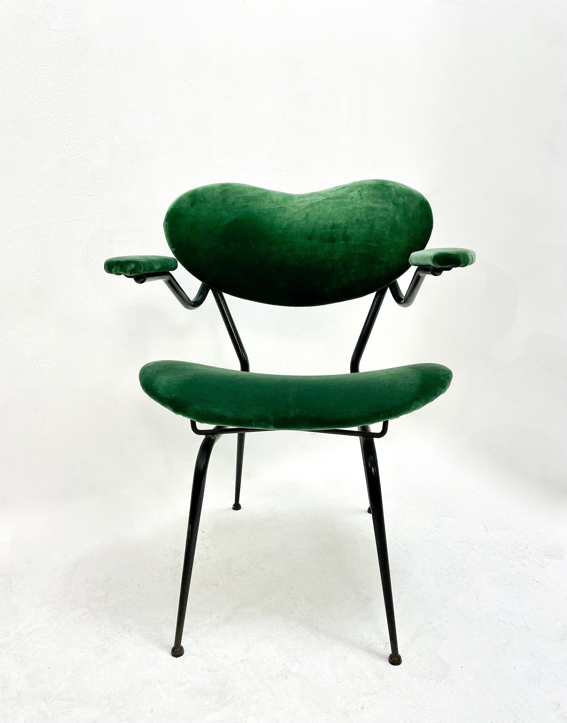 Mid-Century Modern Italian Armchair, 1950s In Good Condition For Sale In Brussels, BE