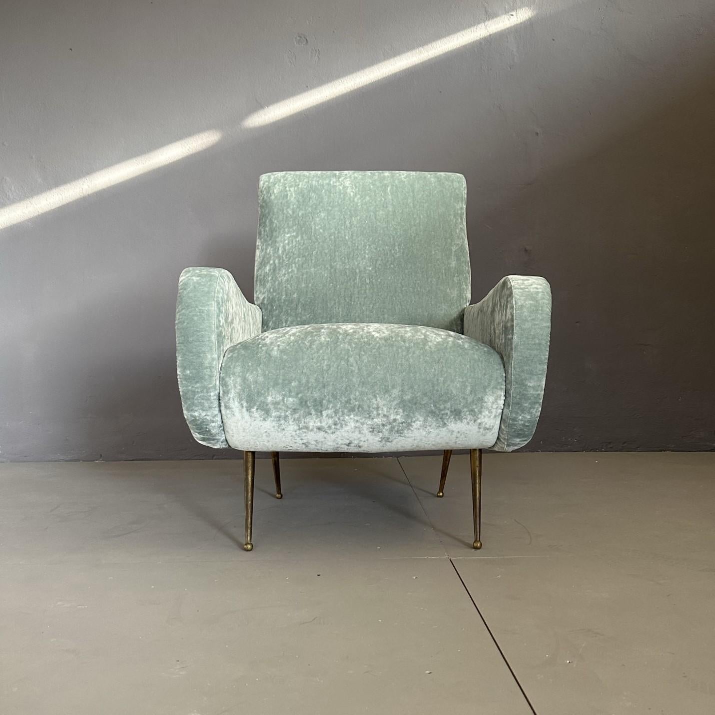 Italian Mid-Century modern italian armchair in light blue velvet, brass'leg
