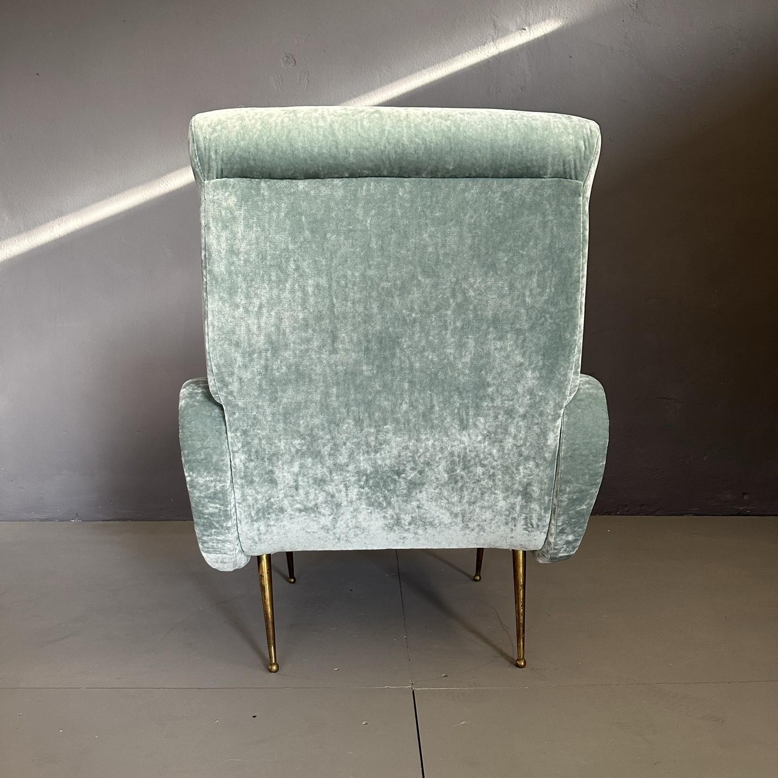 Mid-Century modern italian armchair in light blue velvet, brass'leg 1