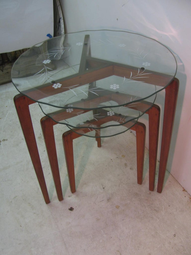 MidCentury Modern Italian Art Glass Nesting Tables 3 For Sale at 1stDibs