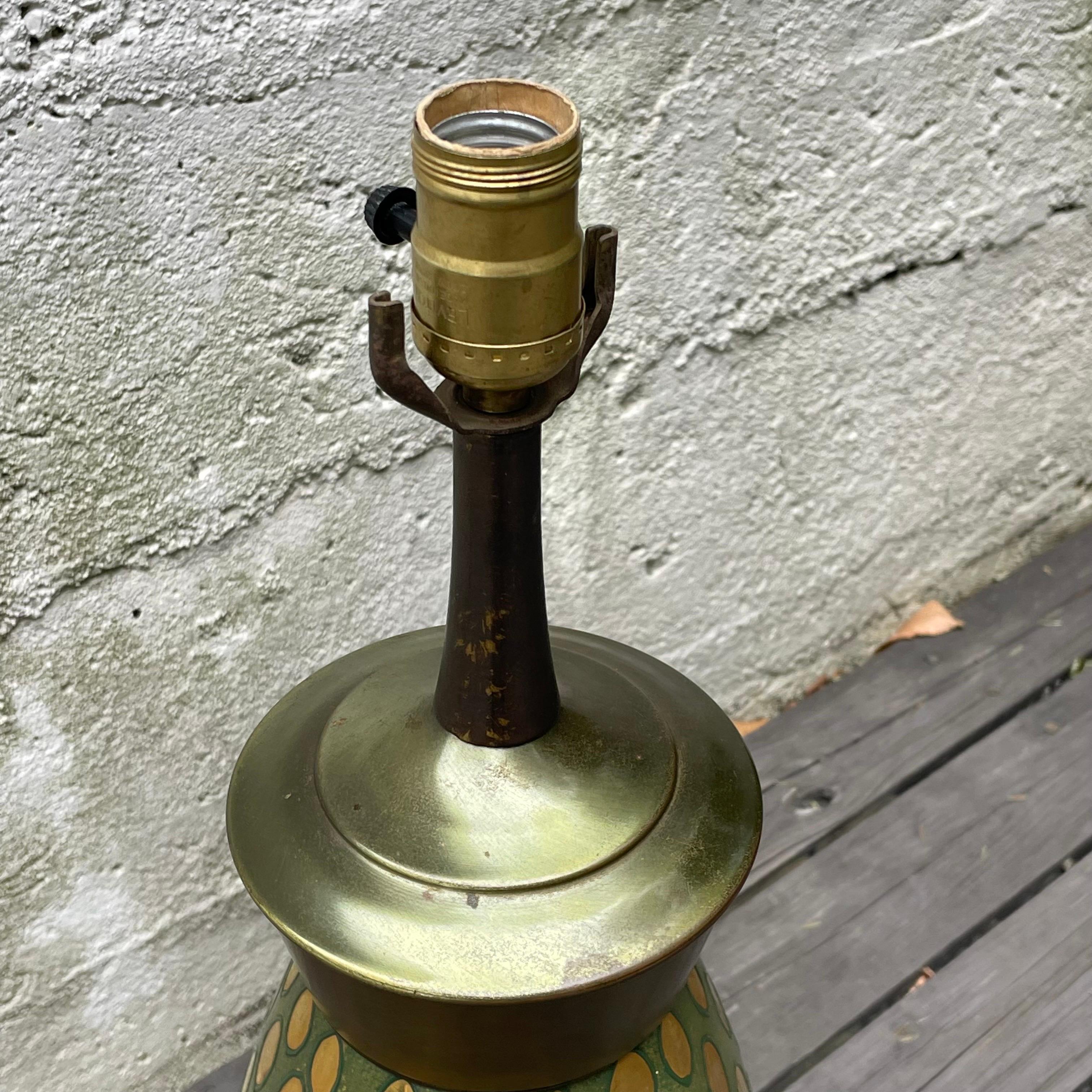 Lampe de bureau italienne en verre d'art moderne du milieu du siècle dernier, vert vibrant avec motif doré en vente 1