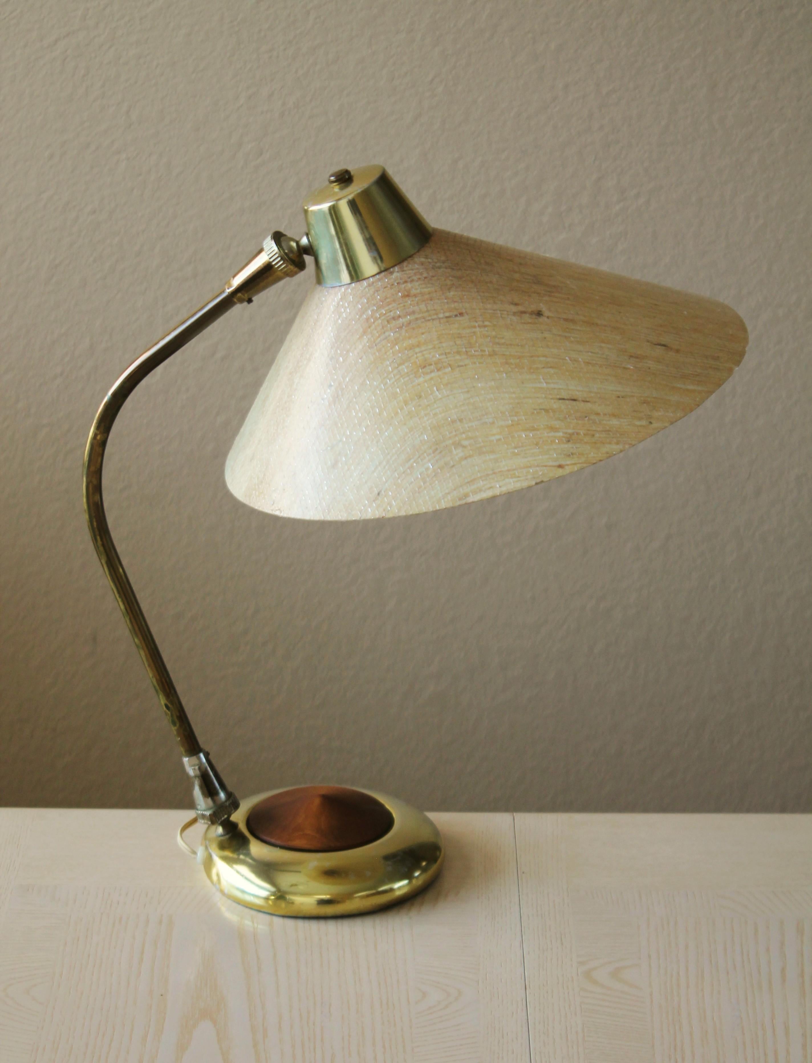 Brushed Mid Century Modern Italian Articulating Fiberglass Desk Lamp Rotate Teak Switch! For Sale