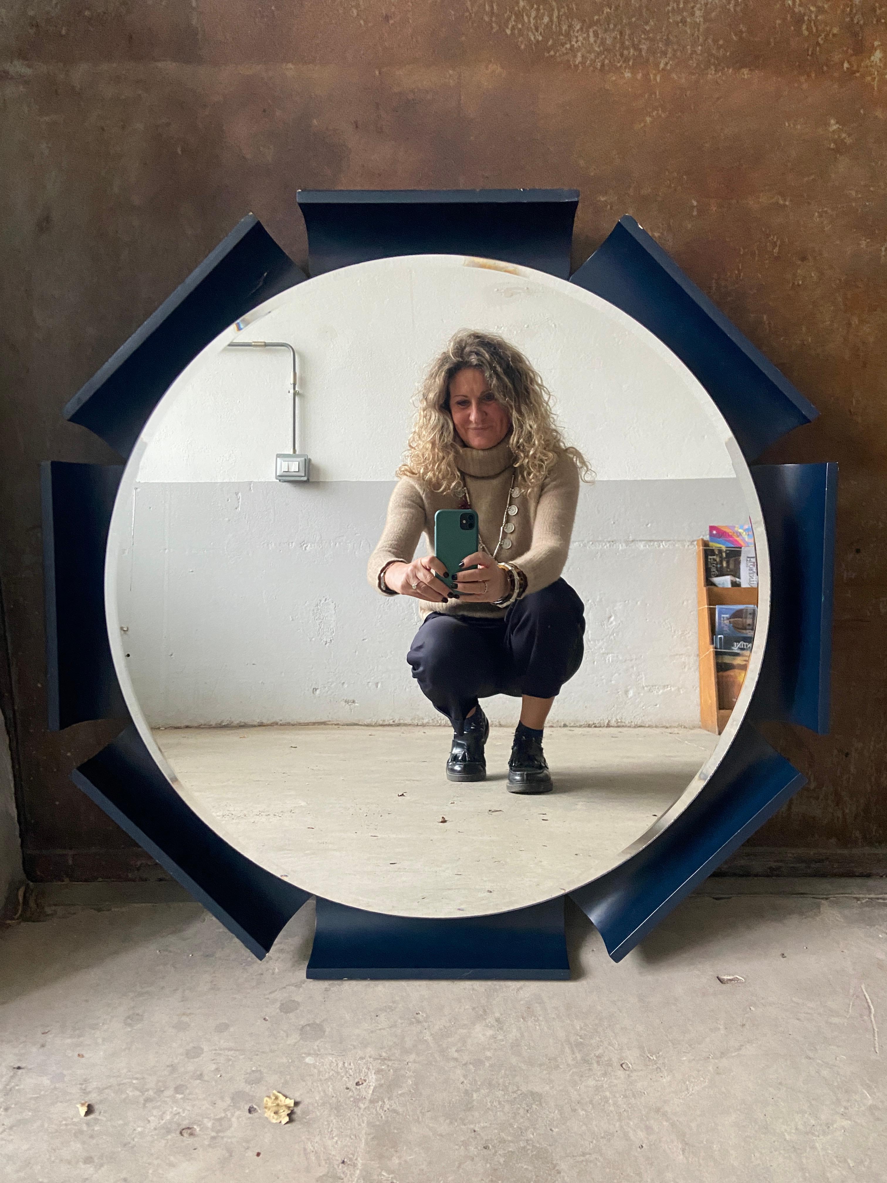Mid-Century Modern Italian Back Lit Wall Mirror with Wooden Frame, 1970s In Good Condition In Prato, IT