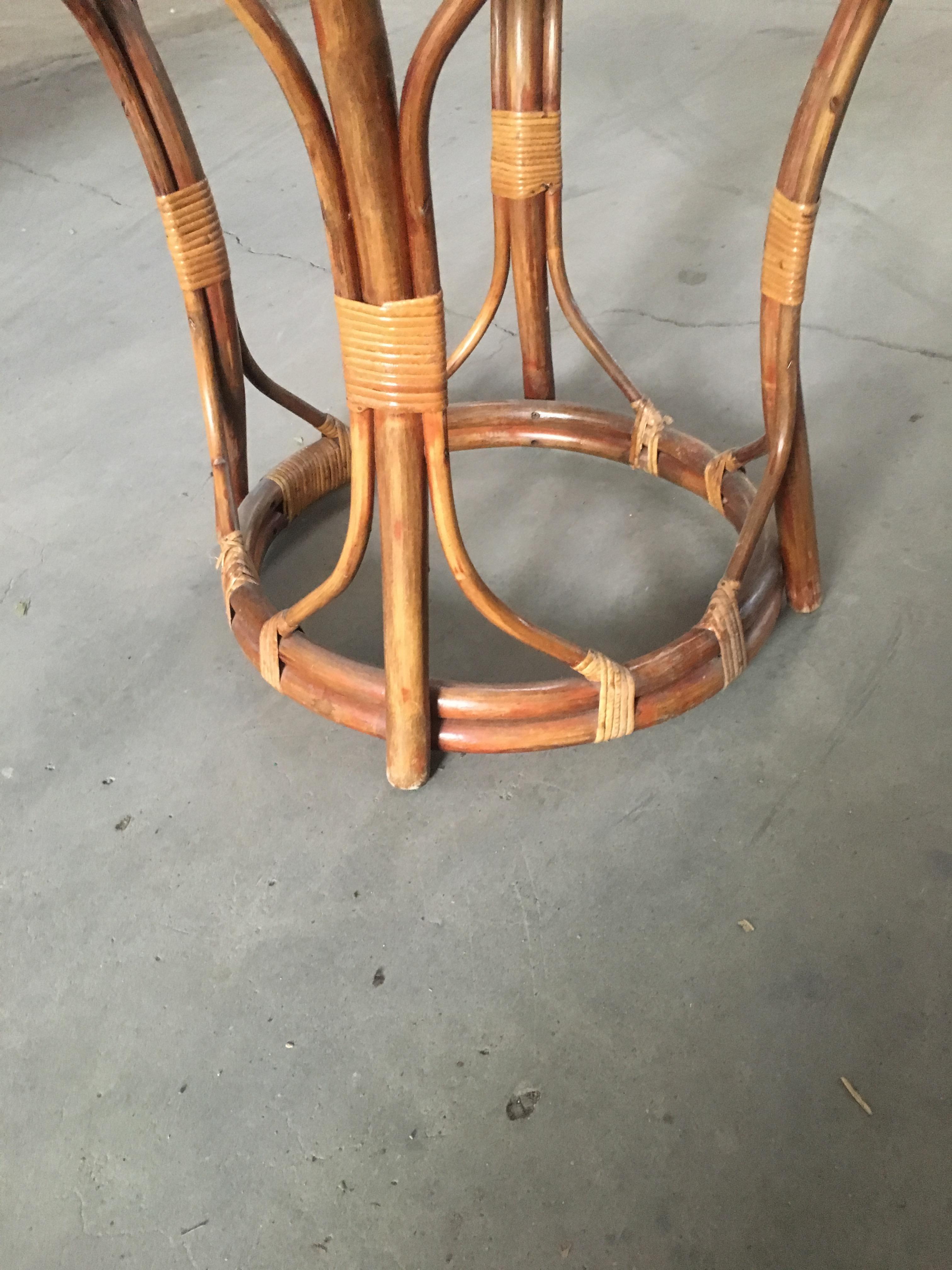 Mid-Century Modern Italian Bamboo and Cane Round Table with Glass Top, 1970s For Sale 4