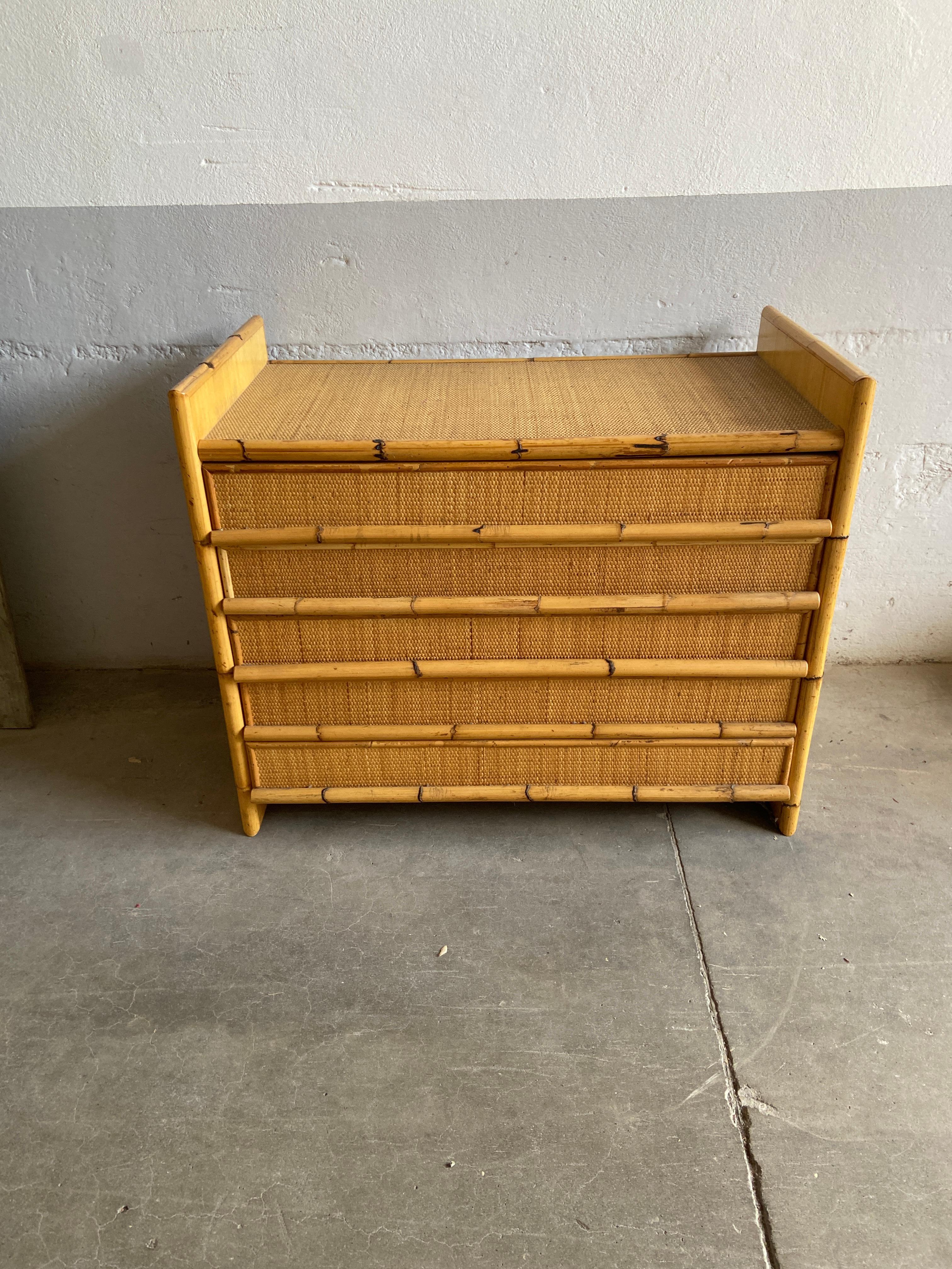 Mid-Century Modern Italian Bamboo and Rattan Dresser with 5 Drawers, 1970s In Good Condition For Sale In Prato, IT
