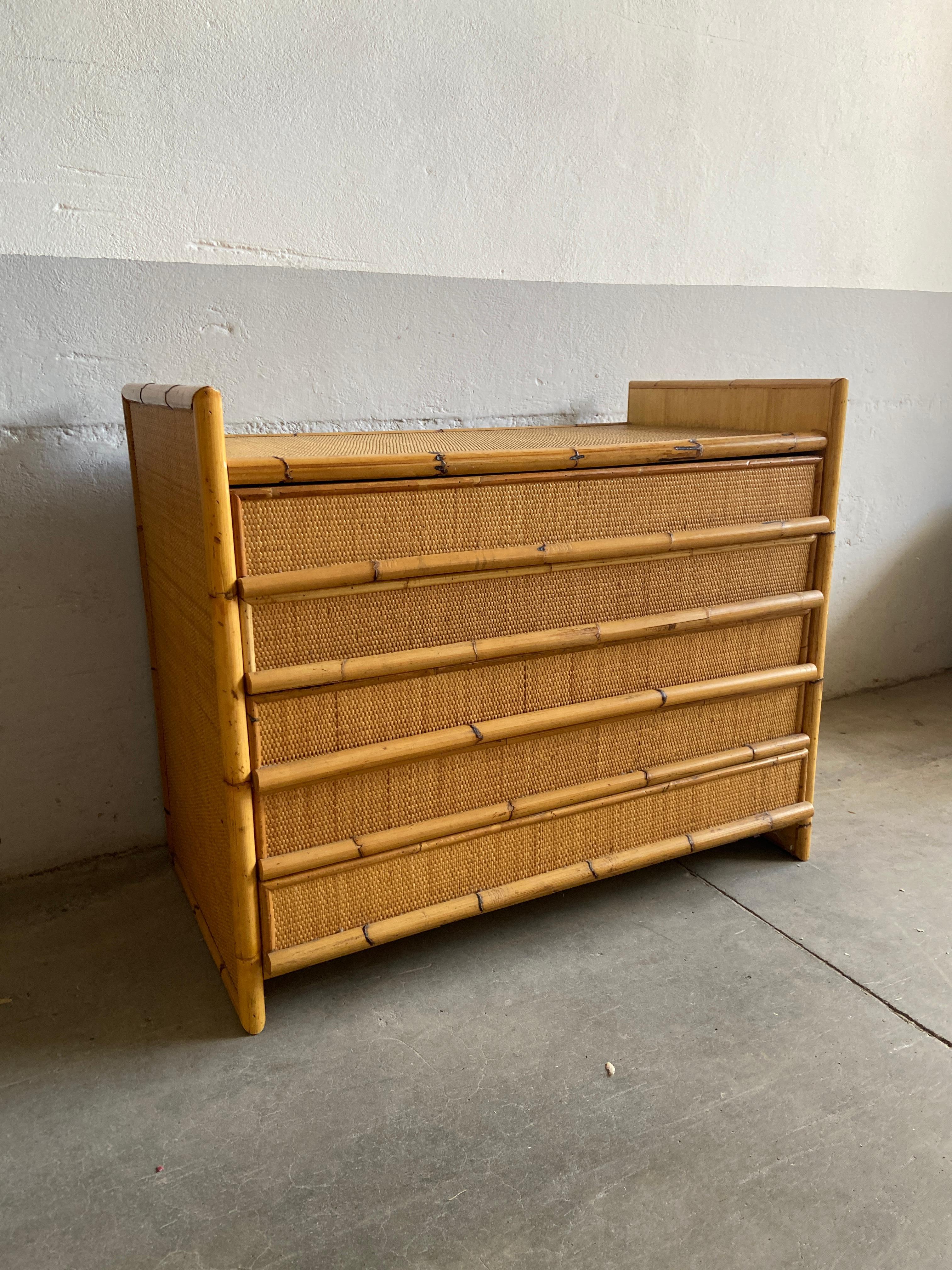 Late 20th Century Mid-Century Modern Italian Bamboo and Rattan Dresser with 5 Drawers, 1970s For Sale