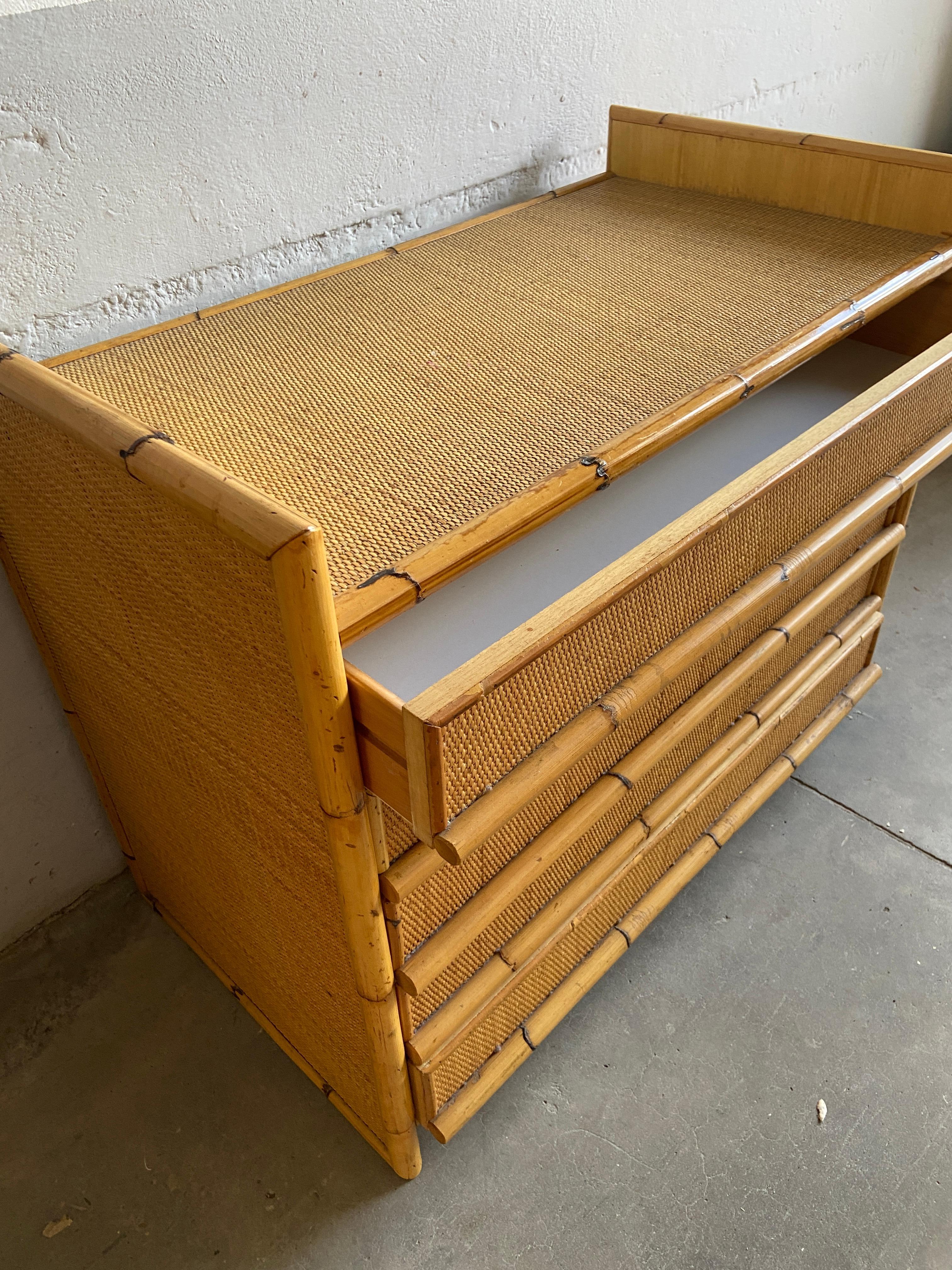 Mid-Century Modern Italian Bamboo and Rattan Dresser with 5 Drawers, 1970s For Sale 4
