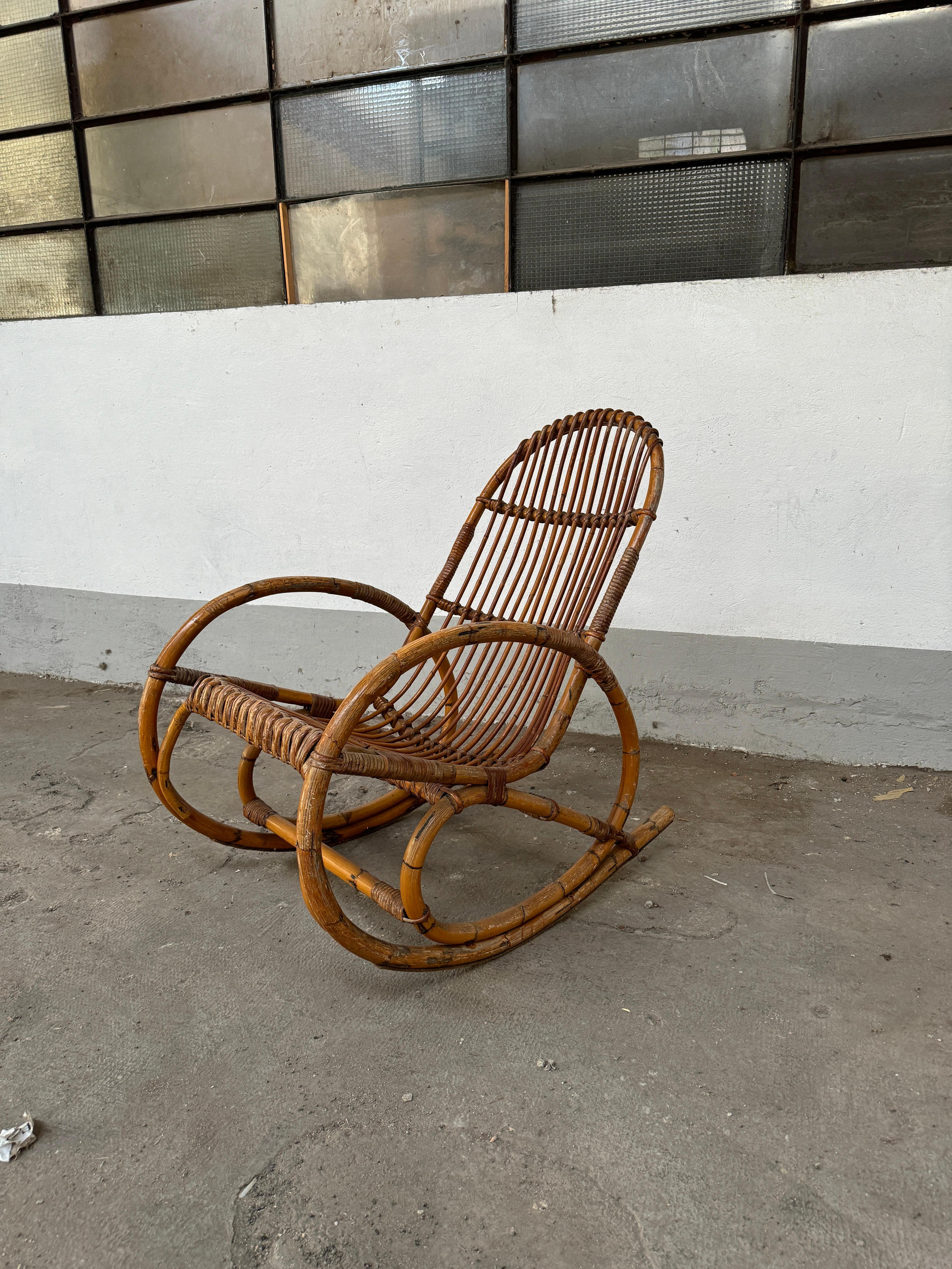 Mid-Century Modern Italian Bamboo and Rattan Rocking Chair. 1960s In Good Condition In Prato, IT
