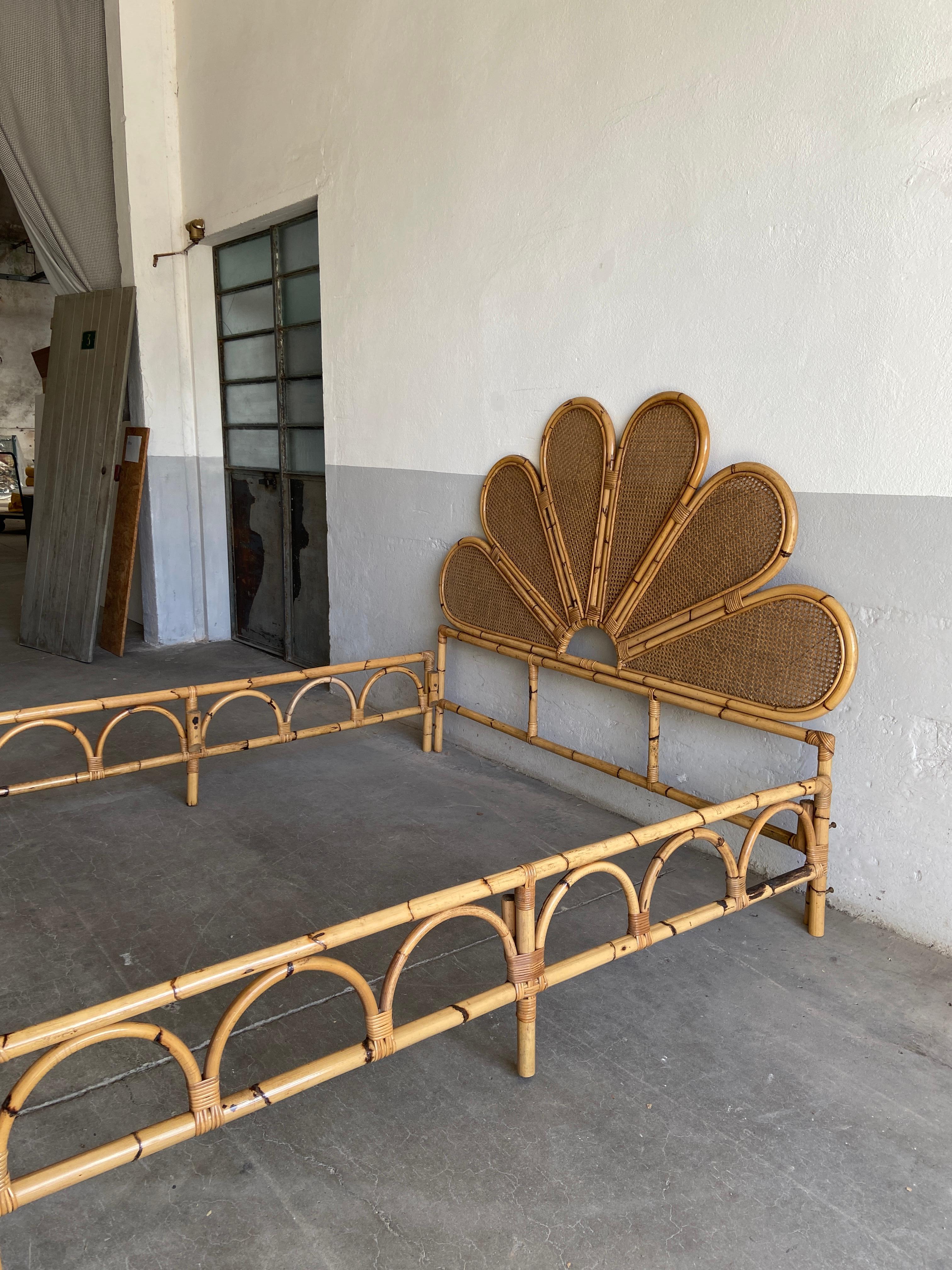 Mid-Century Modern Italian Bamboo and Vienna Straw Queen Size Bed, 1970s 6