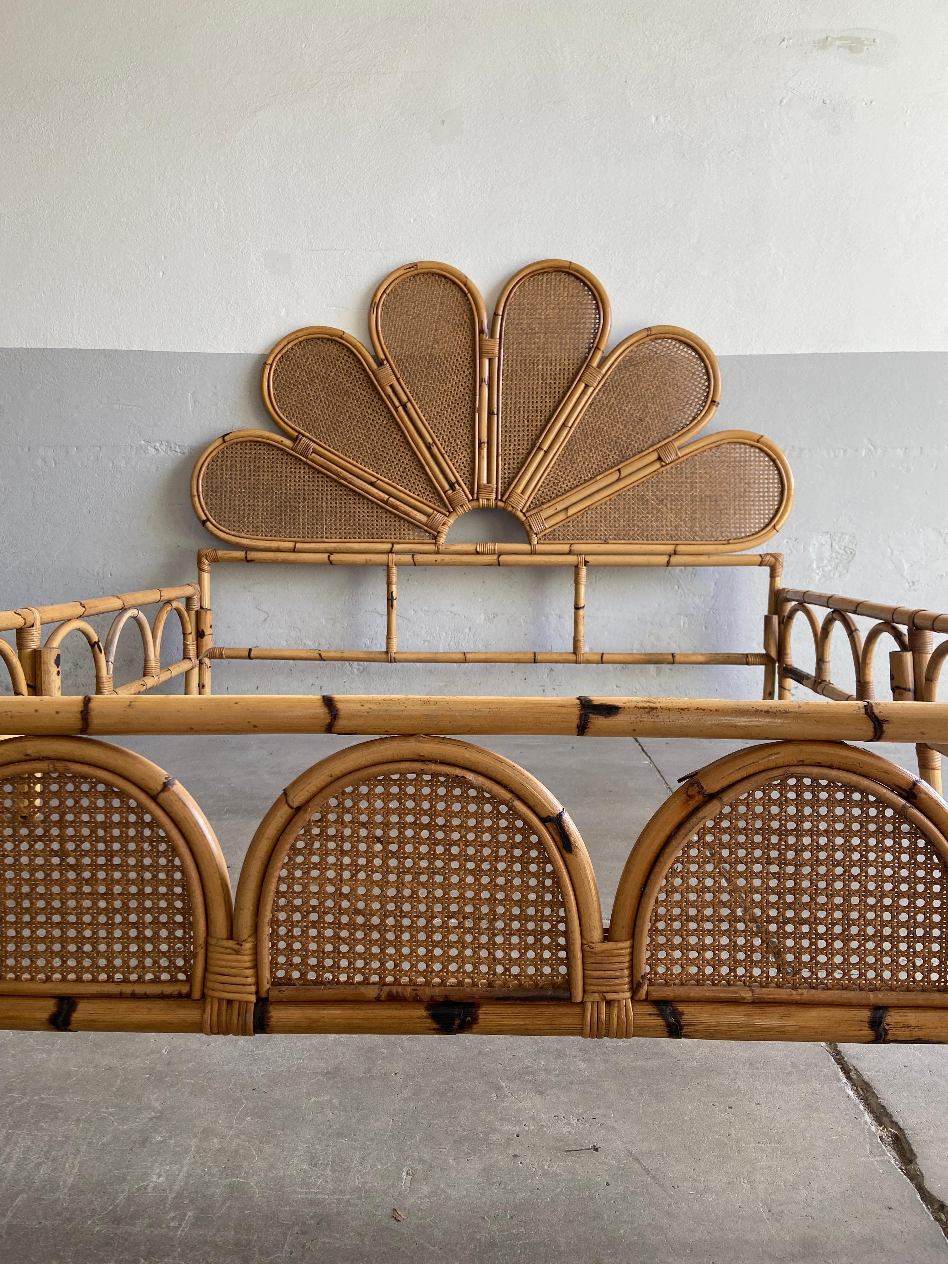 Mid-Century Modern Italian Bamboo and Vienna Straw Queen Size Bed, 1970s 4