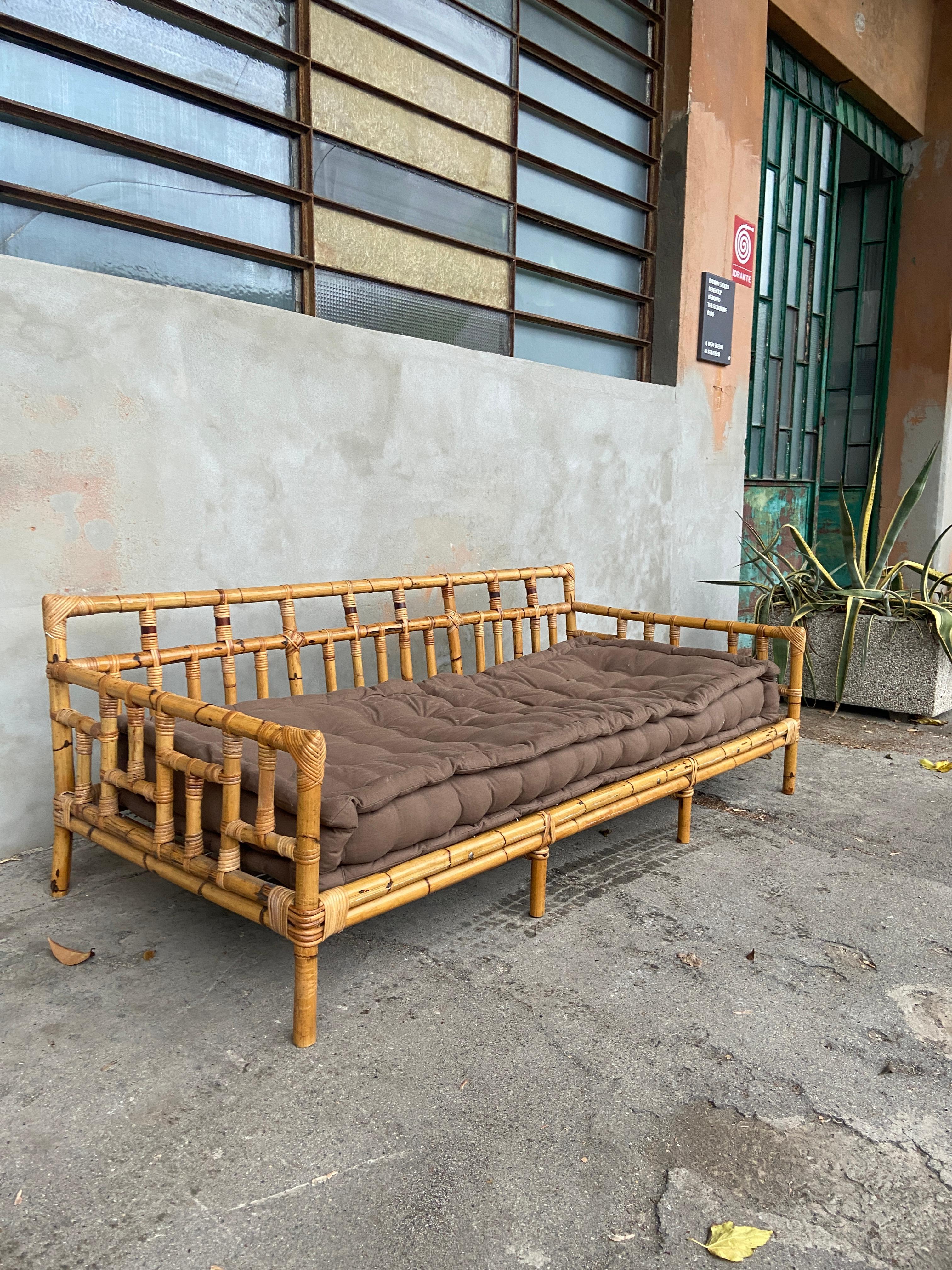 Mid-Century Modern Italian Bamboo Sofa Bed by Vivai del Sud, 1970s In Good Condition In Prato, IT