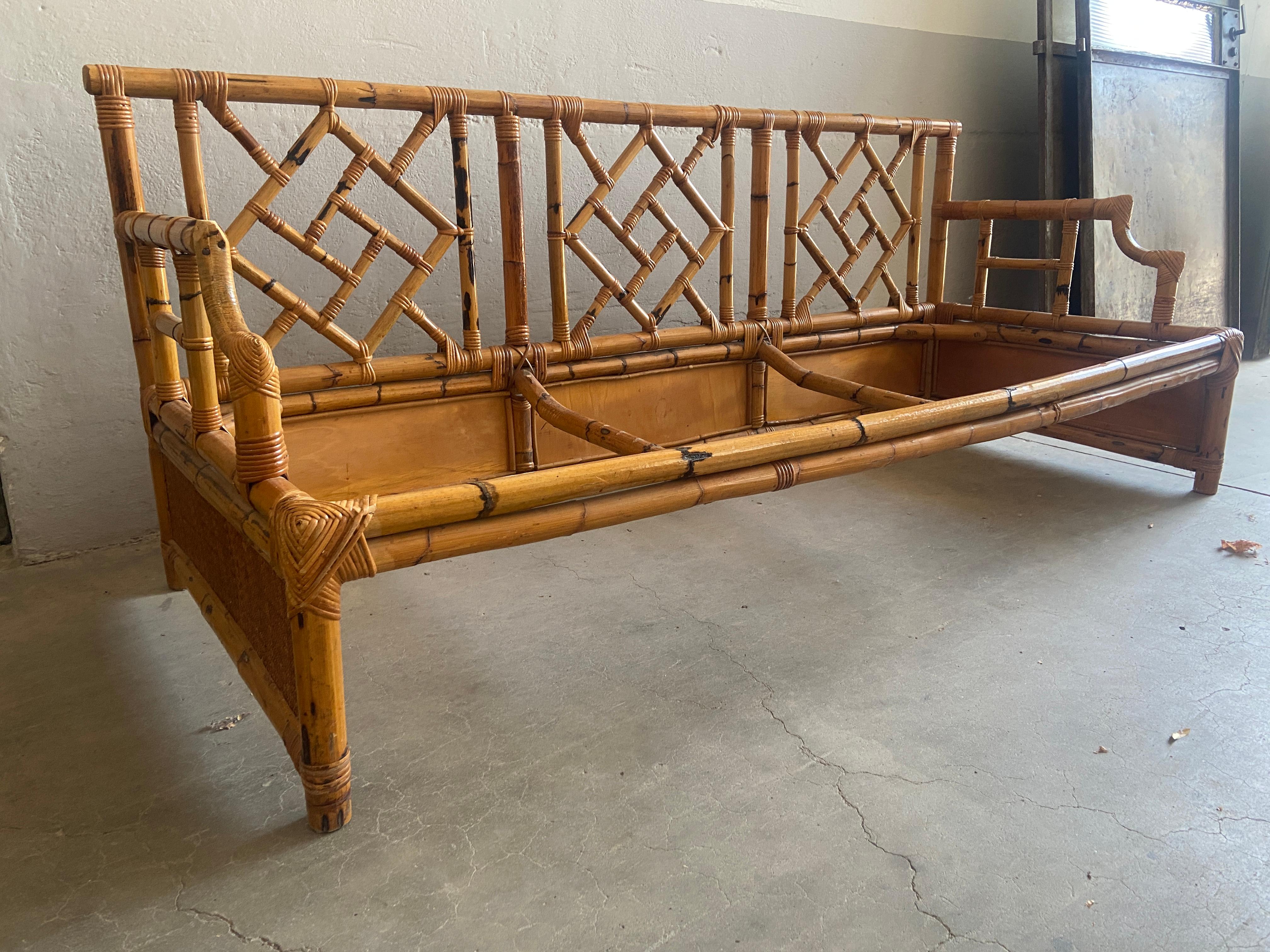 Mid-Century Modern Italian Bamboo Sofa Bed by Vivai del Sud. 1970s In Good Condition For Sale In Prato, IT