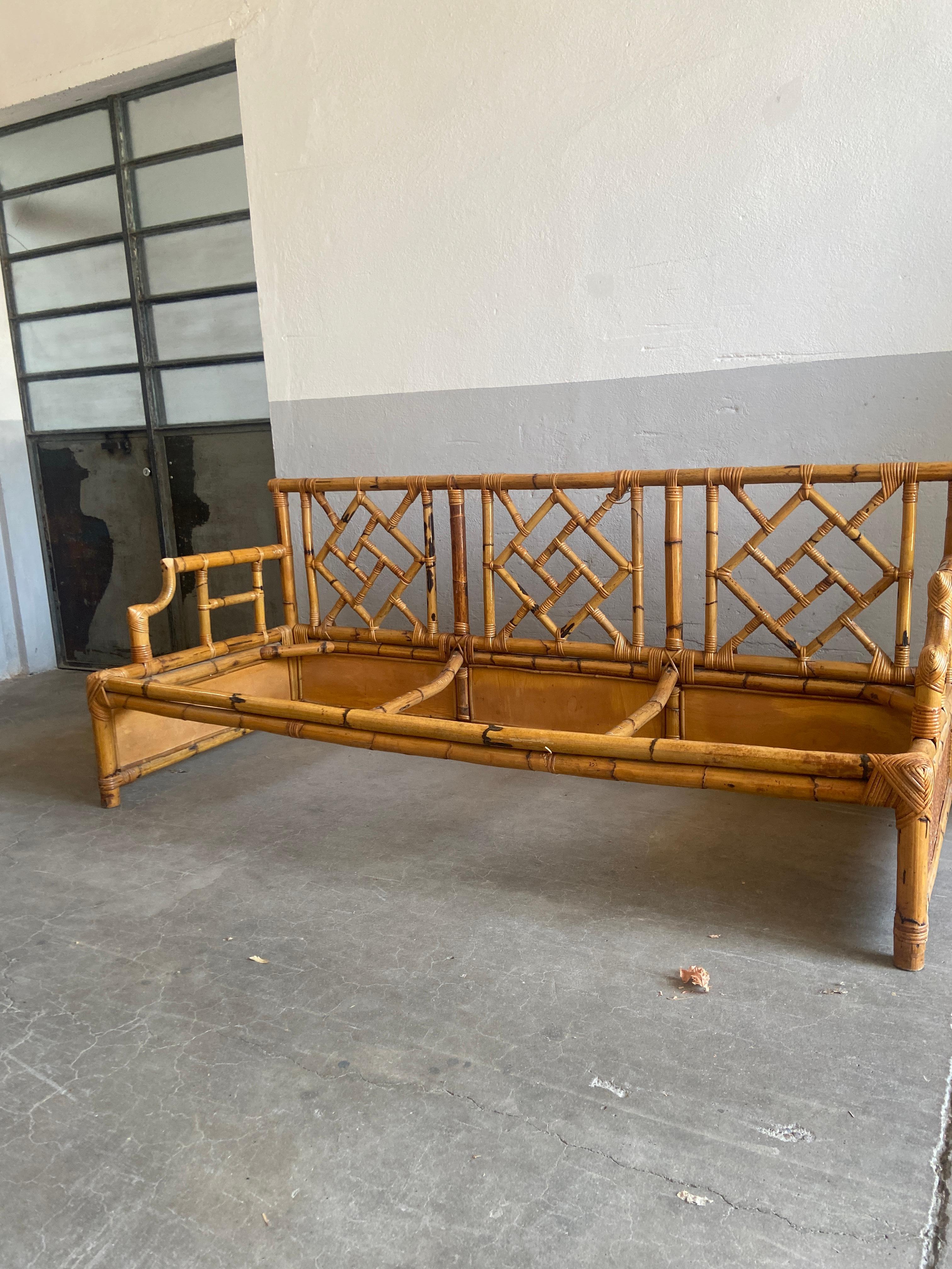 Mid-Century Modern Italian Bamboo Sofa Bed by Vivai del Sud. 1970s For Sale 3