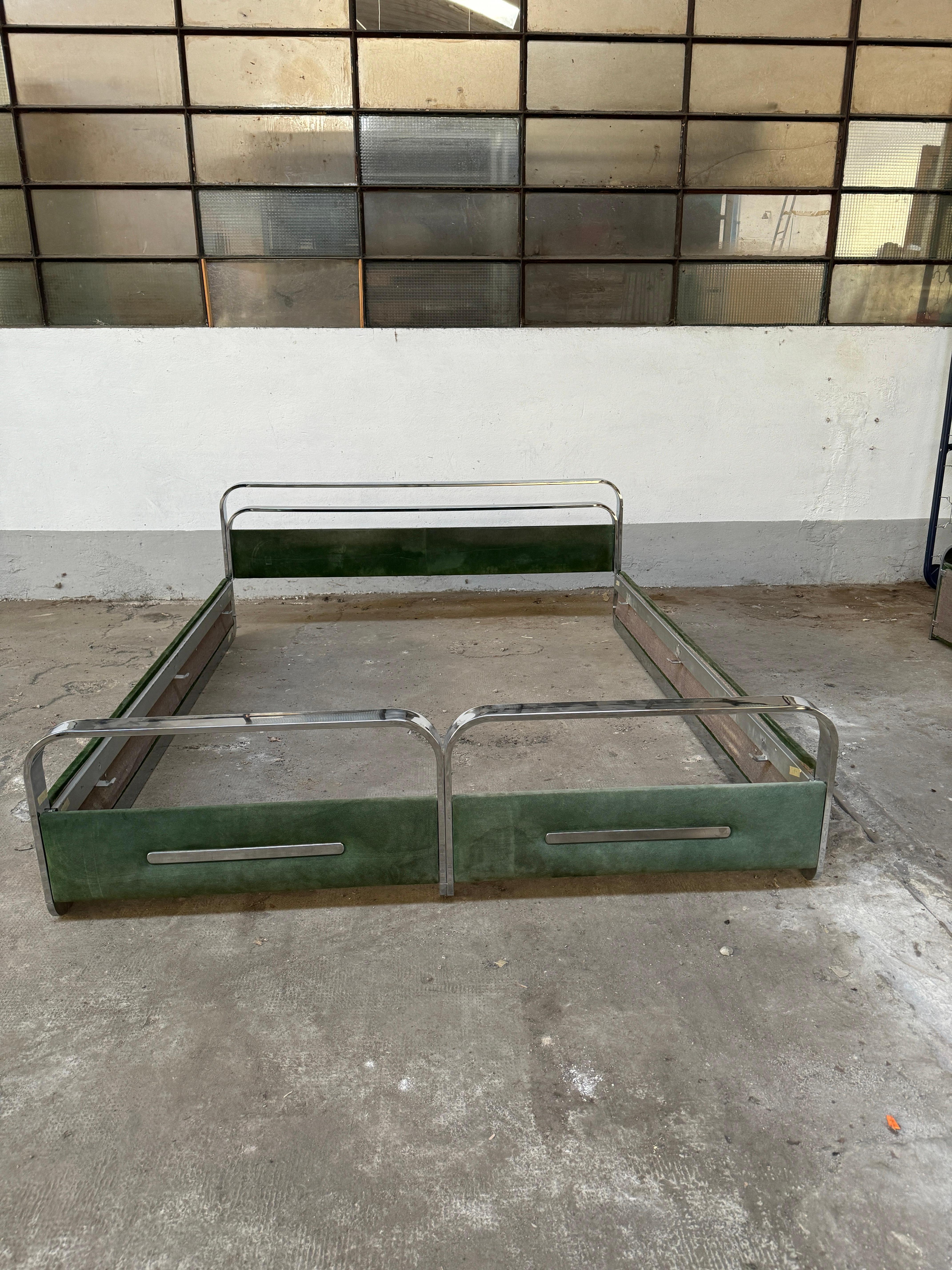 Late 20th Century Mid-Century Modern Italian Bedroom Set in Chrome and Suede. 1970s For Sale