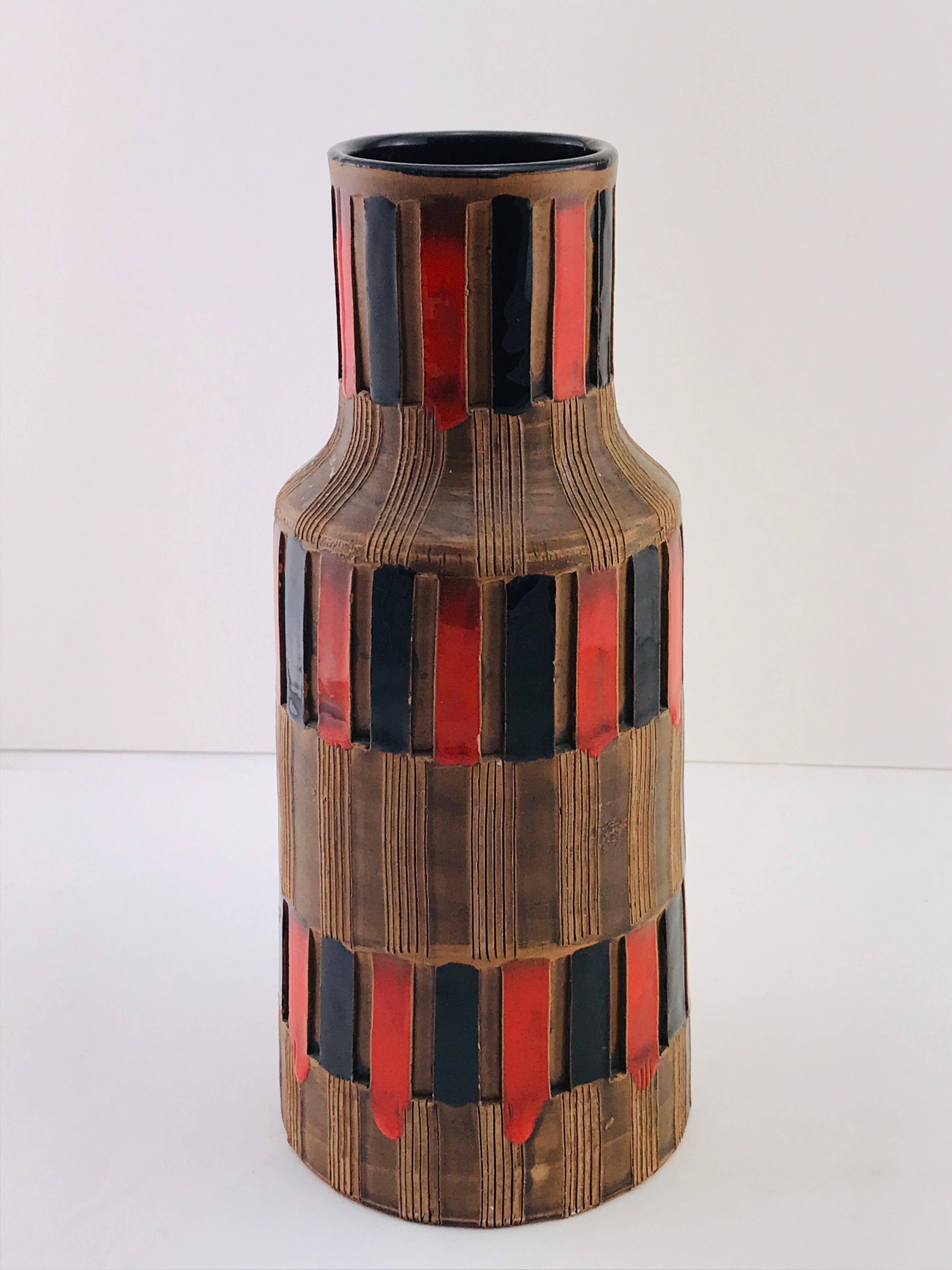 Mid-Century Modern Italian Bitossi Red and Black Ceramic Vase, 1960 8