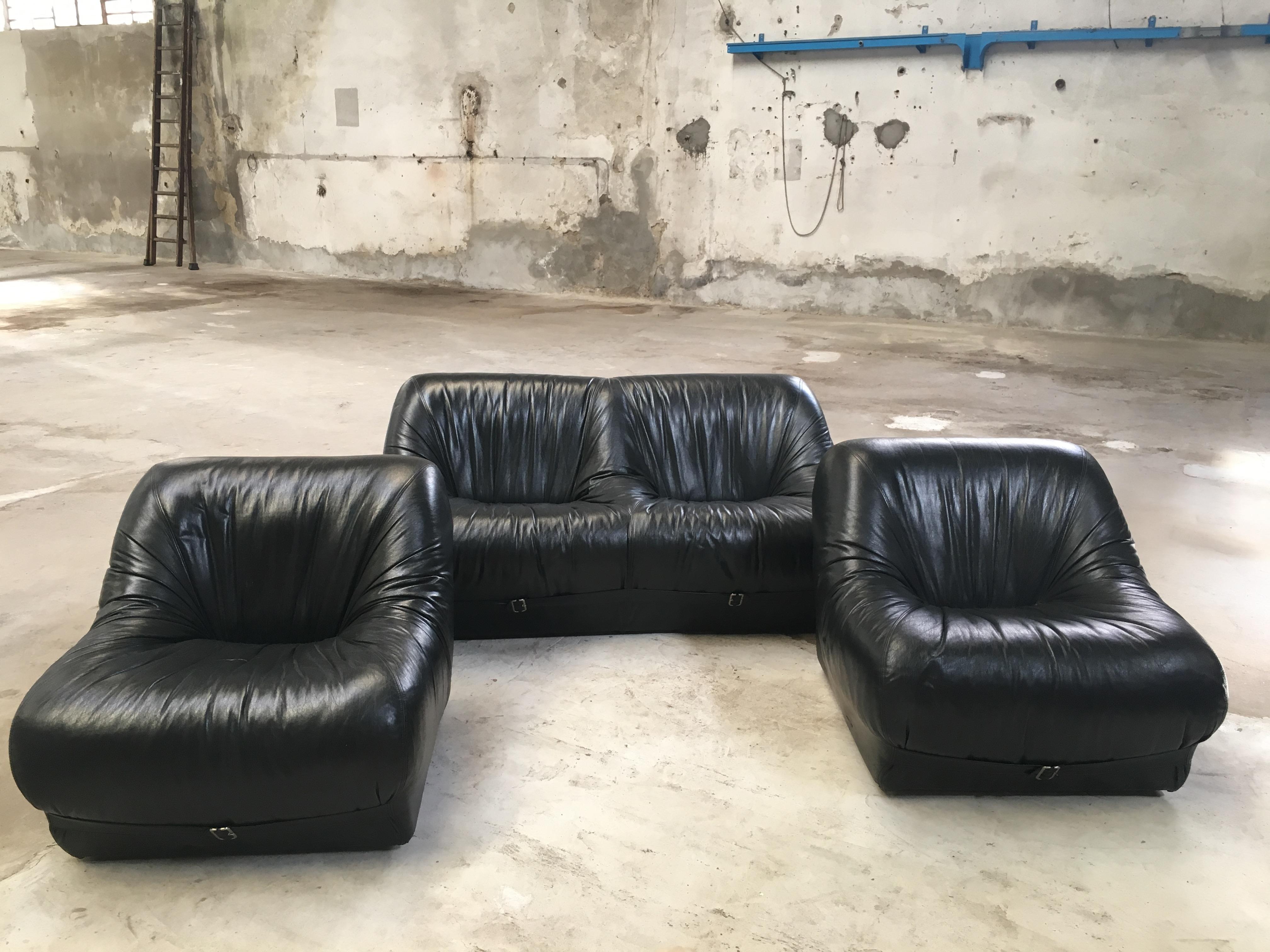 Mid-Century Modern Italian Black Leather Sofa with Metal Buckle, 1970s  7