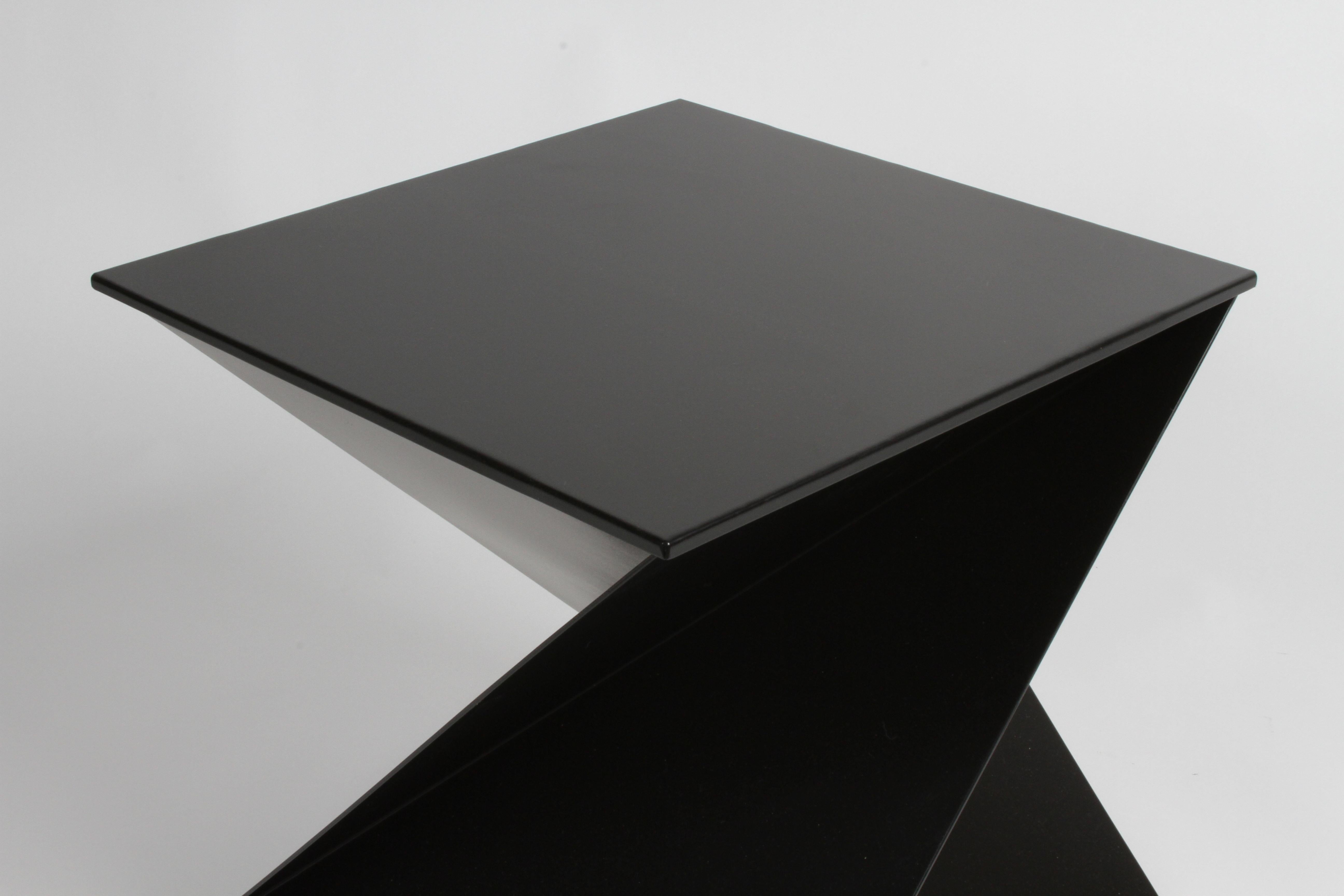 Mid-Century Modern Italian Black Painted Cubist or Origami Side Table For Sale 5