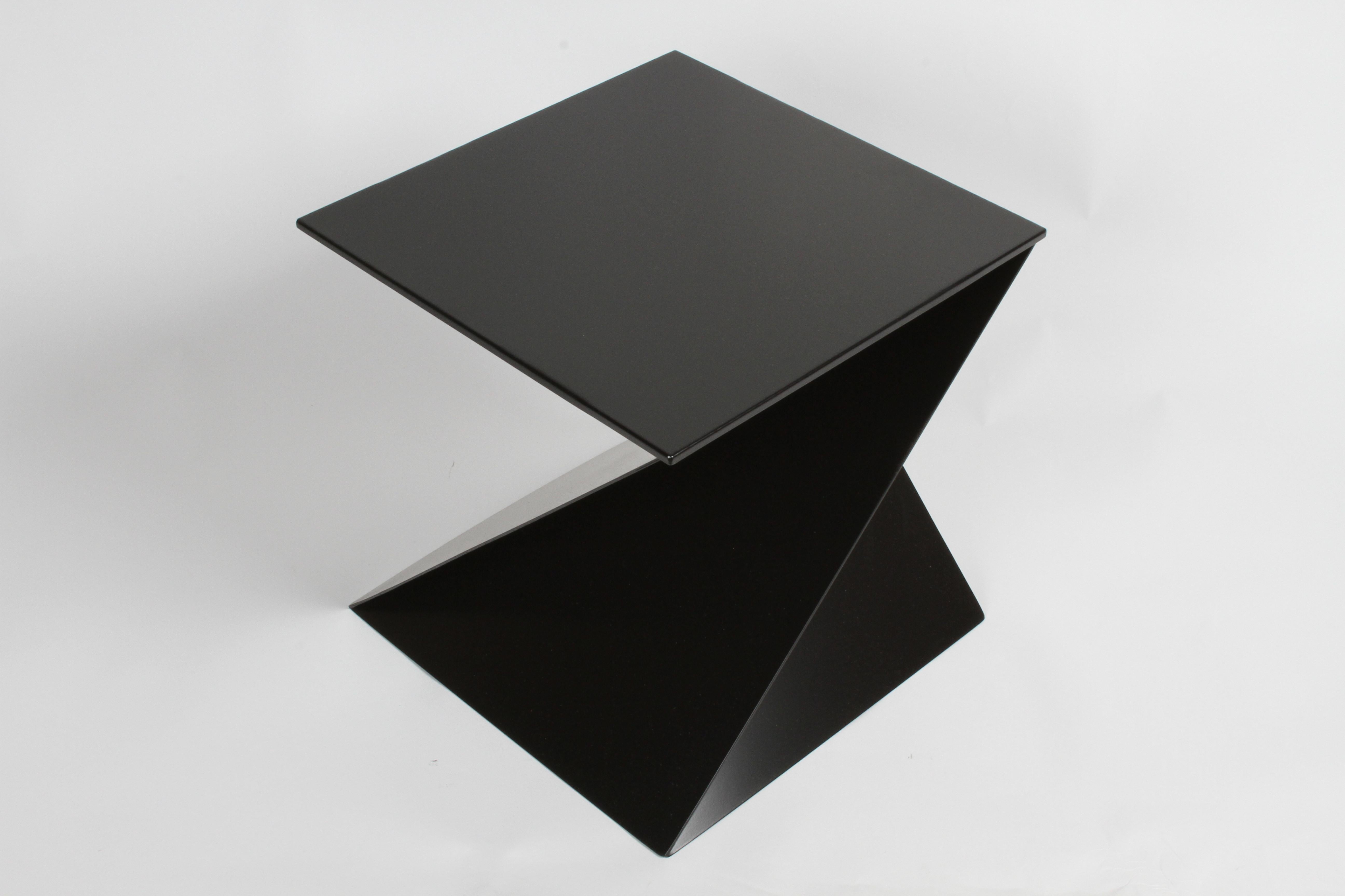 Mid-Century Modern Italian Black Painted Cubist or Origami Side Table For Sale 1