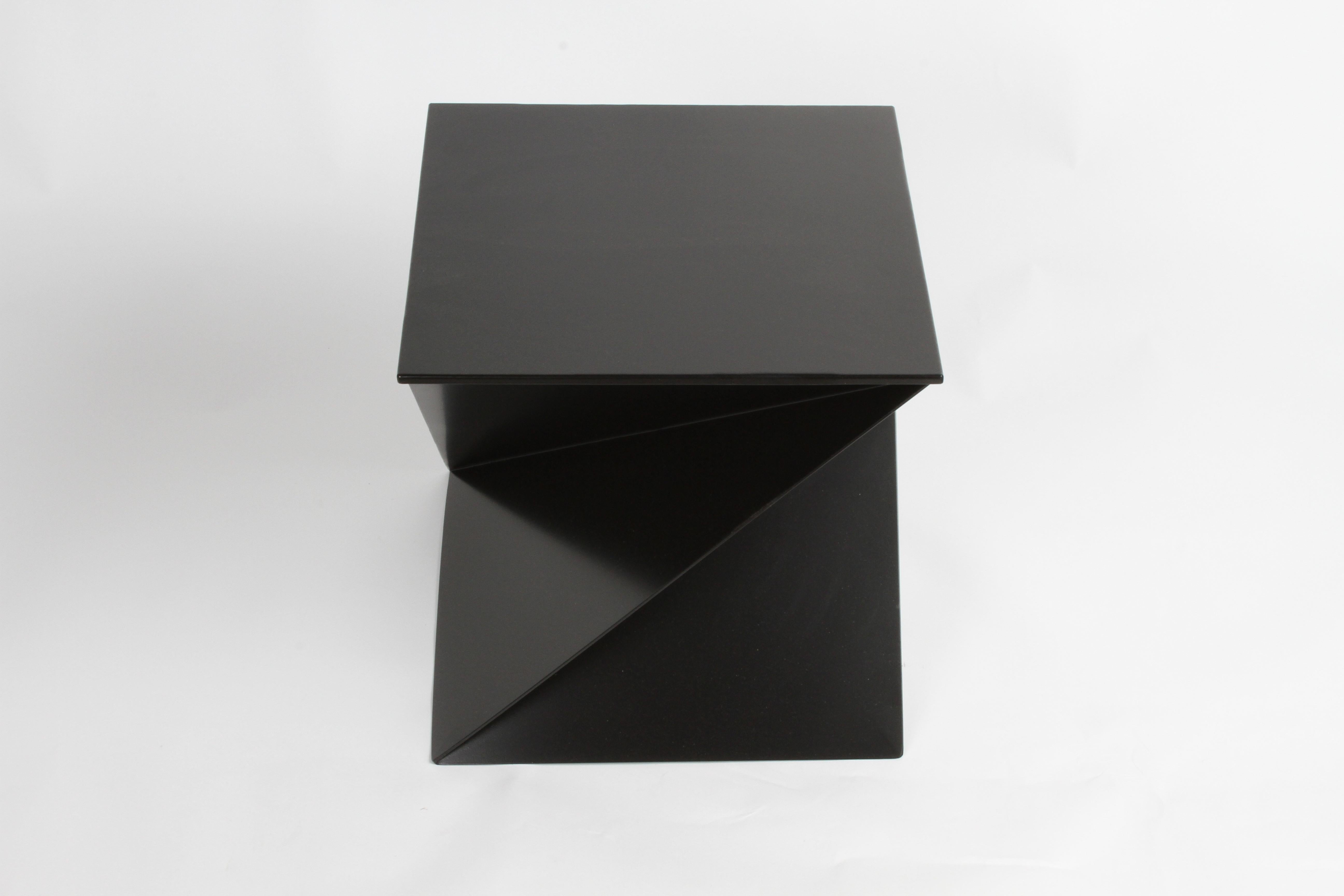 Mid-Century Modern Italian Black Painted Cubist or Origami Side Table For Sale 4