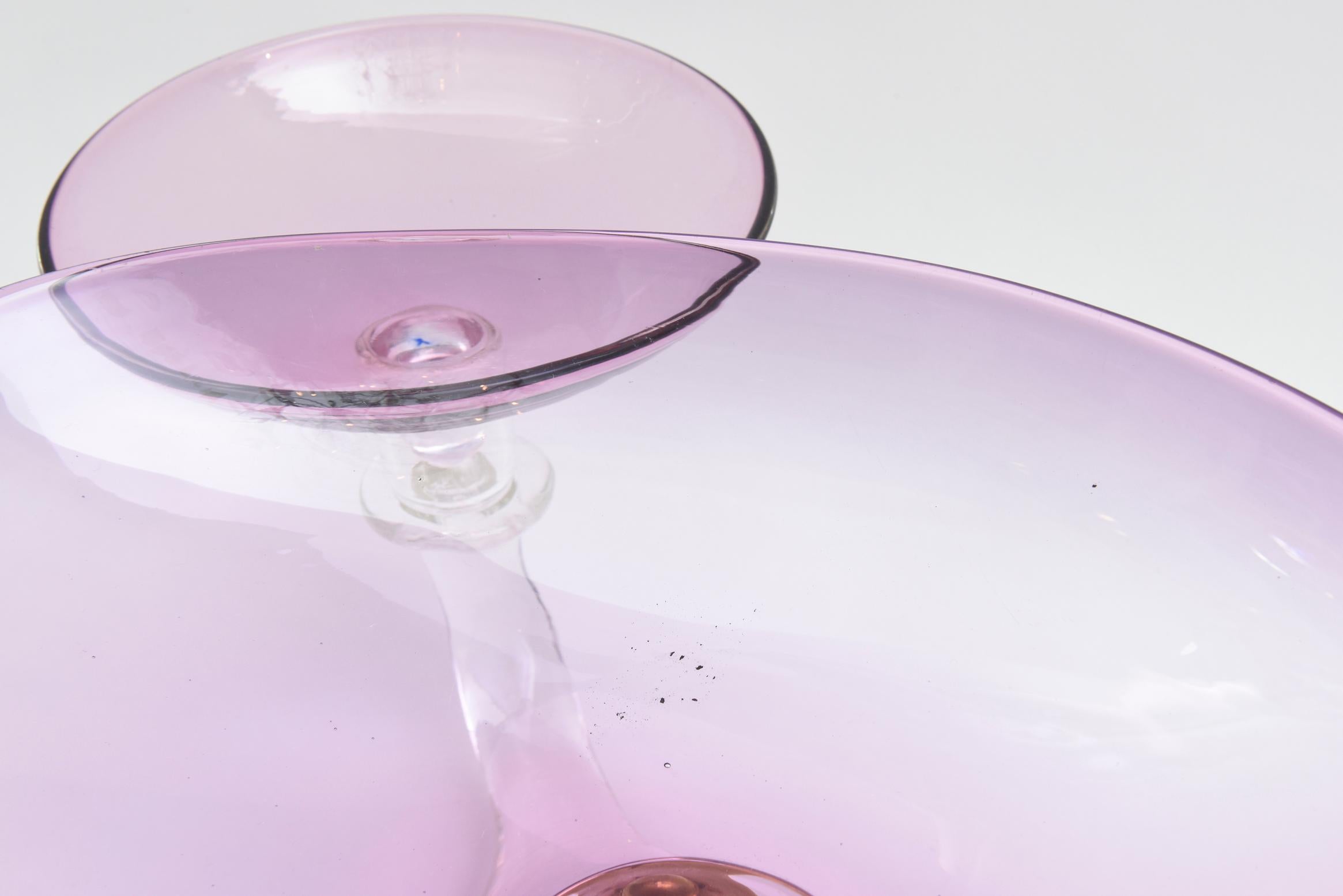 Mid-Century Modern Italian Blown Purple Glass Centerpiece, Murano (Geblasenes Glas)