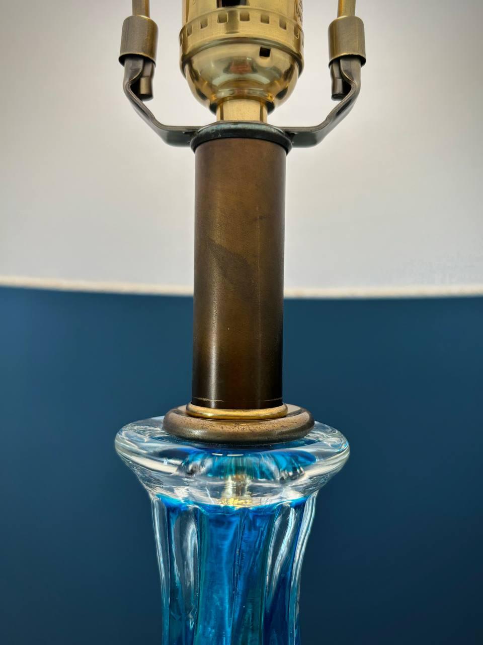Mid-Century Modern Italian Blue Murano Table Lamp For Sale 2