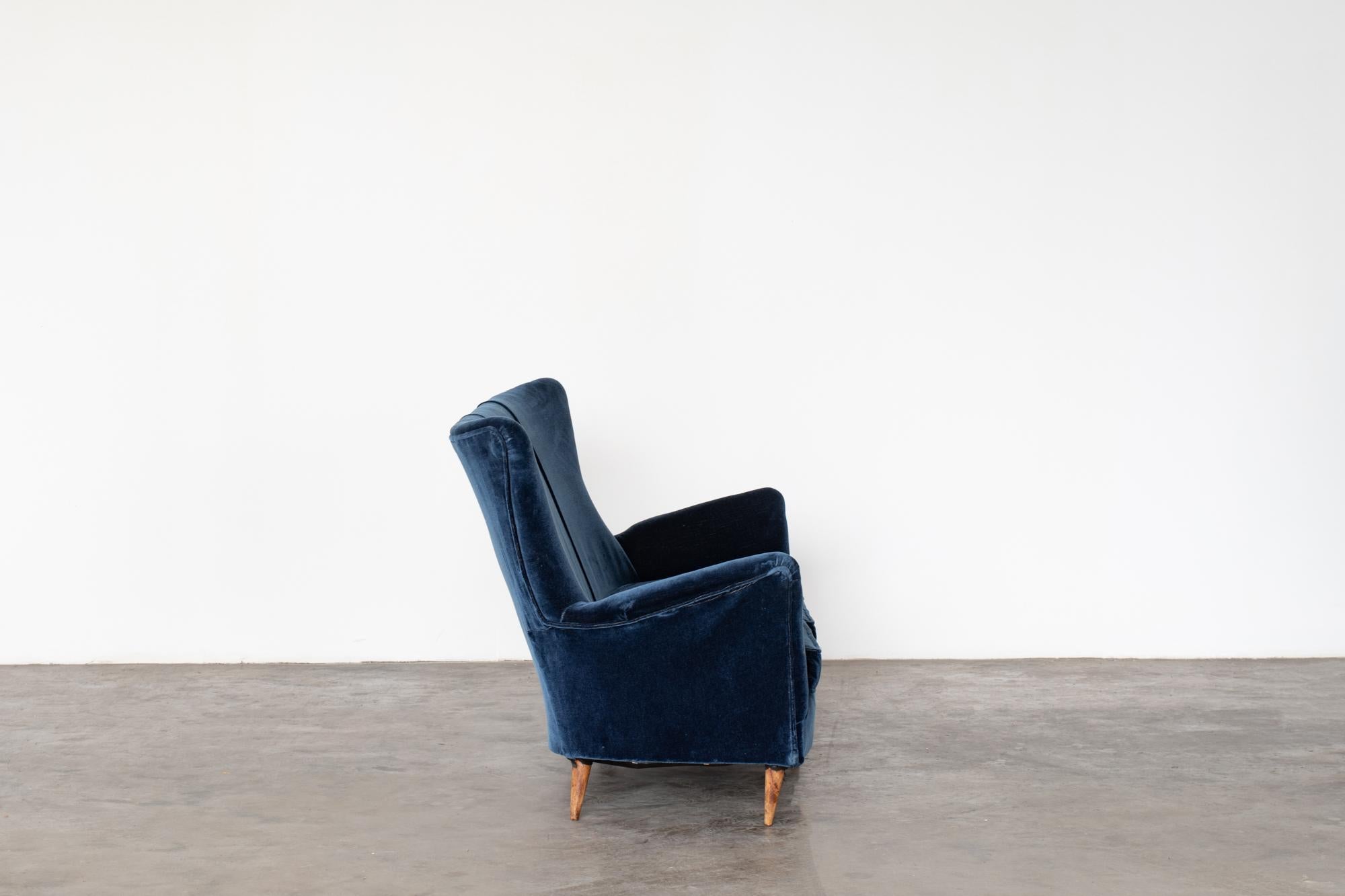 Upholstery Mid-Century Modern Italian Blue Velvet Sofa, 1950s For Sale