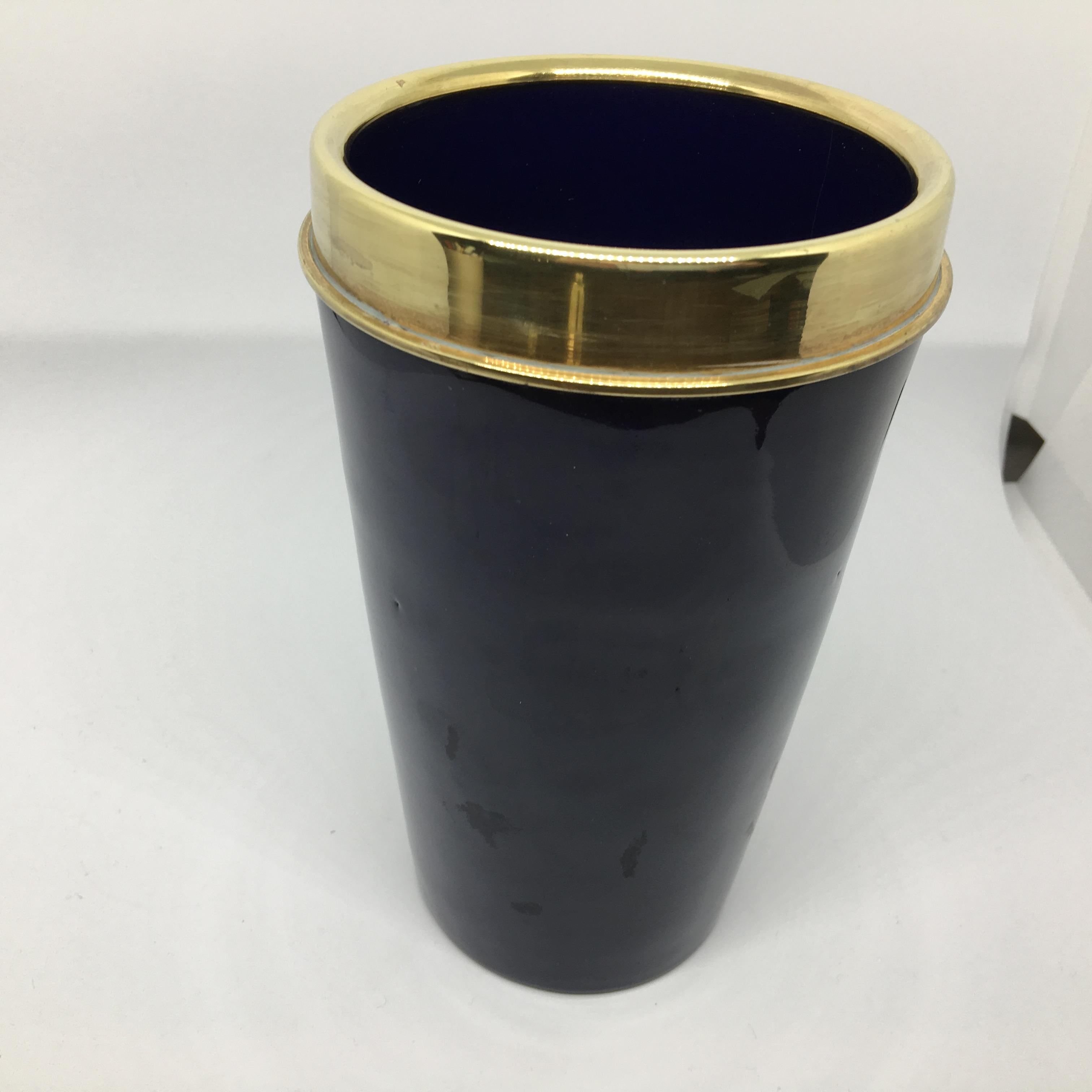 Mid-Century Modern Italian Brass and Blue Ceramic Cocktail Shaker, circa 1960 4