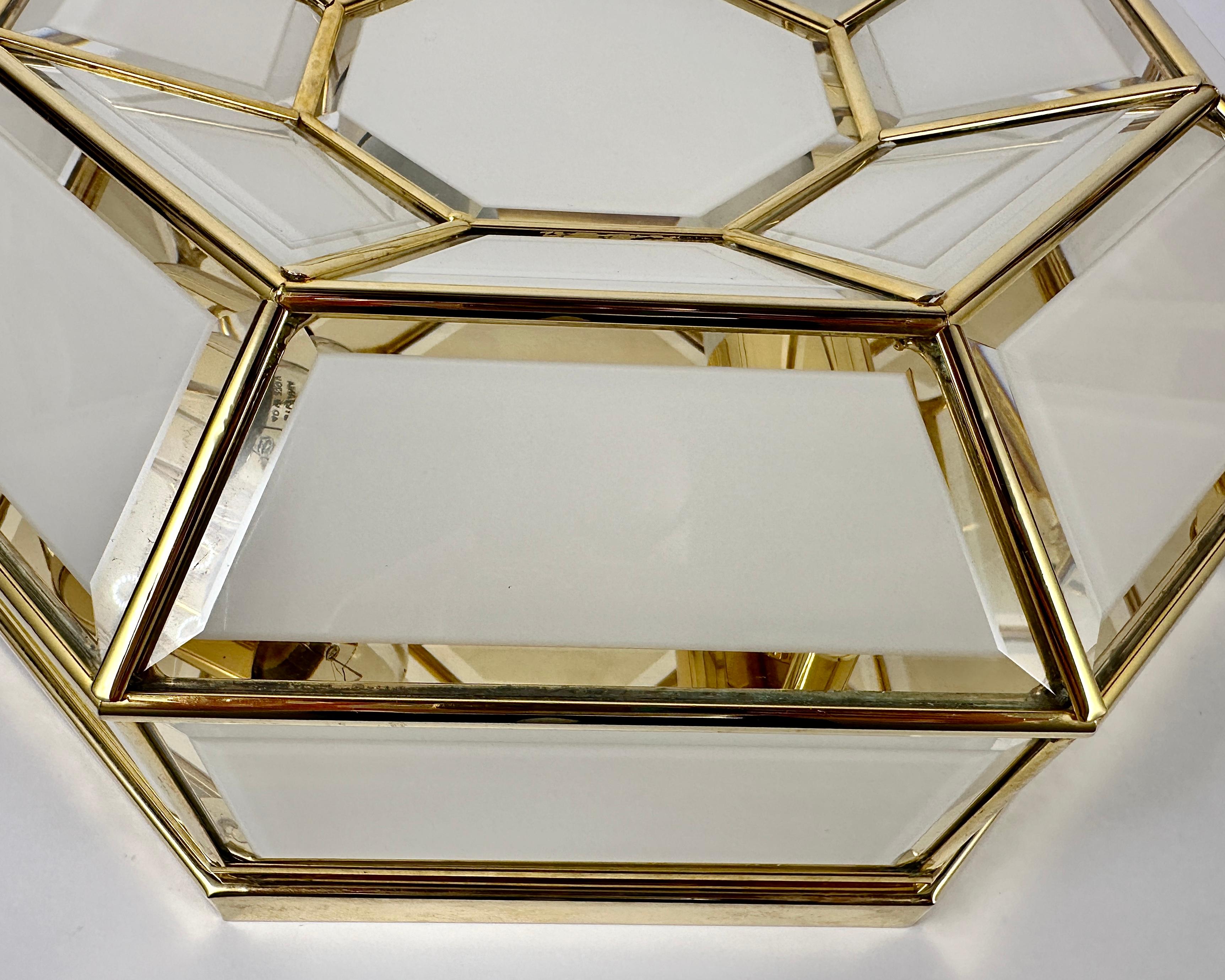 Lampada da parete a soffitto in ottone e vetro, anni '70, Italia, metà del secolo scorso In condizioni ottime in vendita a Bastogne, BE