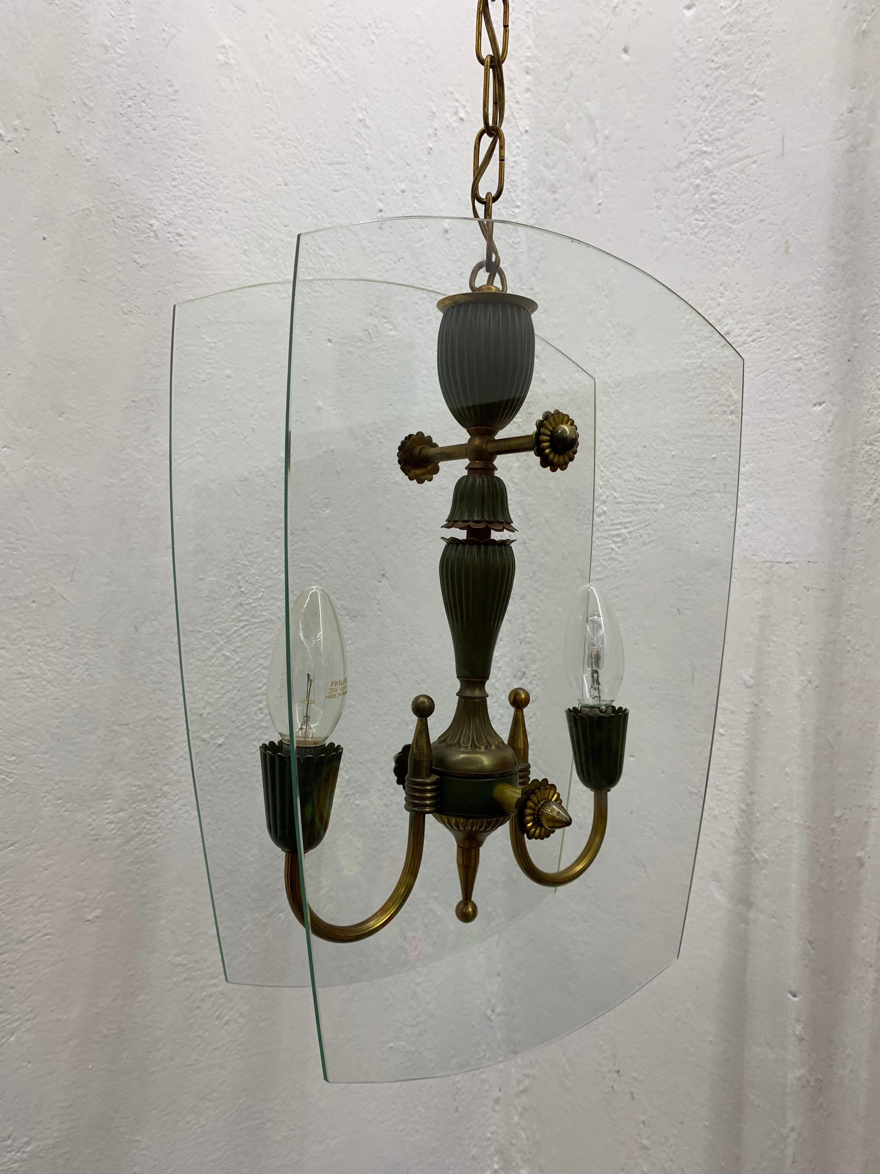 Mid-Century Modern Italian Brass and Glass Lantern Attributed to Lumi circa 1940 In Good Condition For Sale In Merida, Yucatan