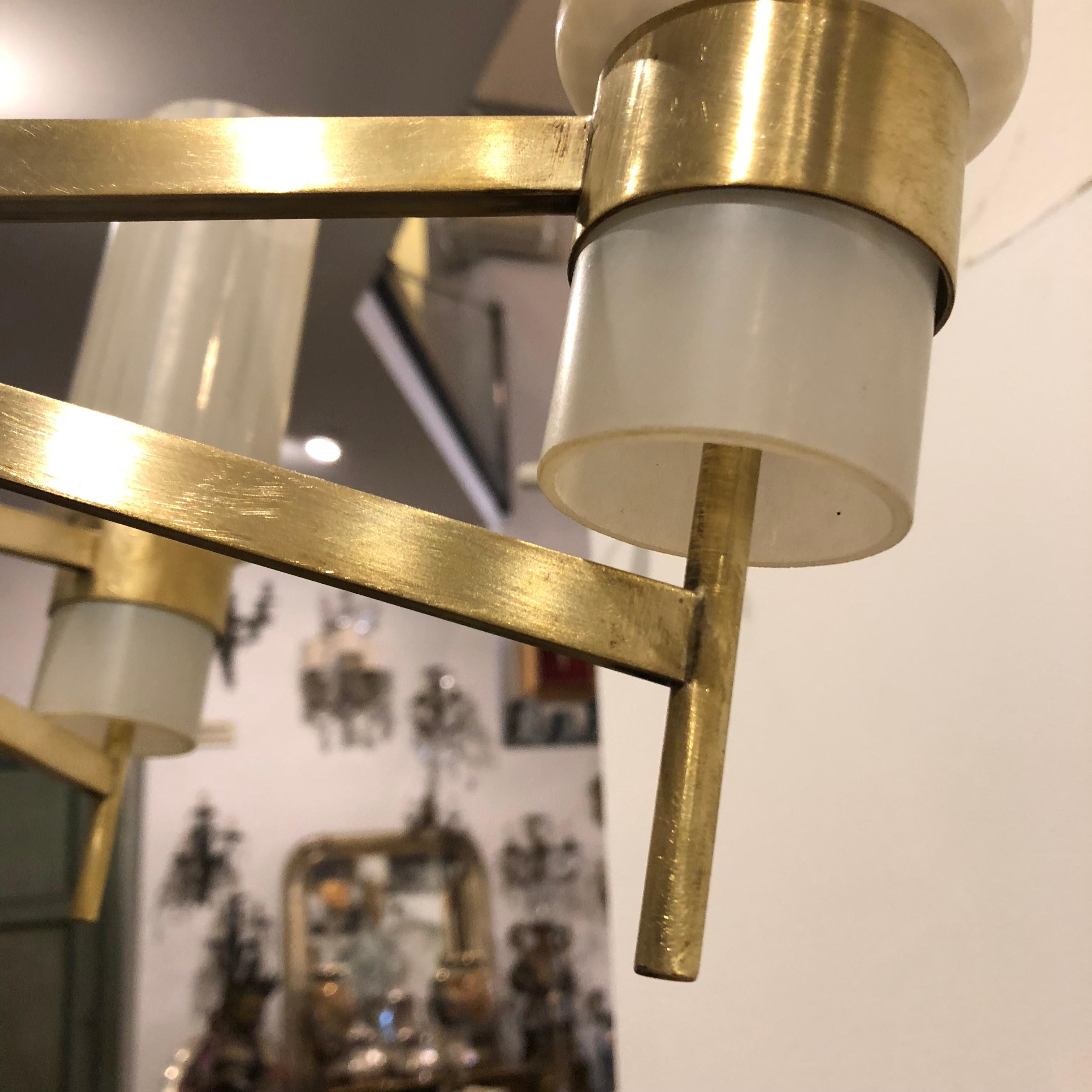 Mid-Century Modern Italian Brass and Glass Six Lights Chandelier, circa 1960 6