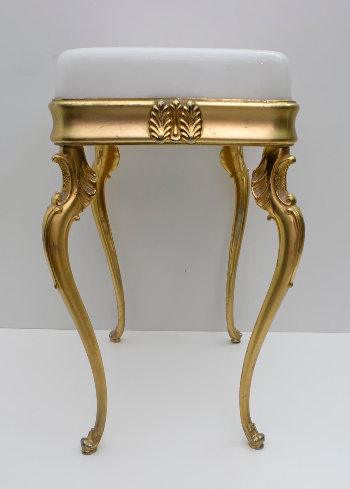 Mid-Century Modern Italian Brass and Plexiglass Stool, 1950 For Sale 2