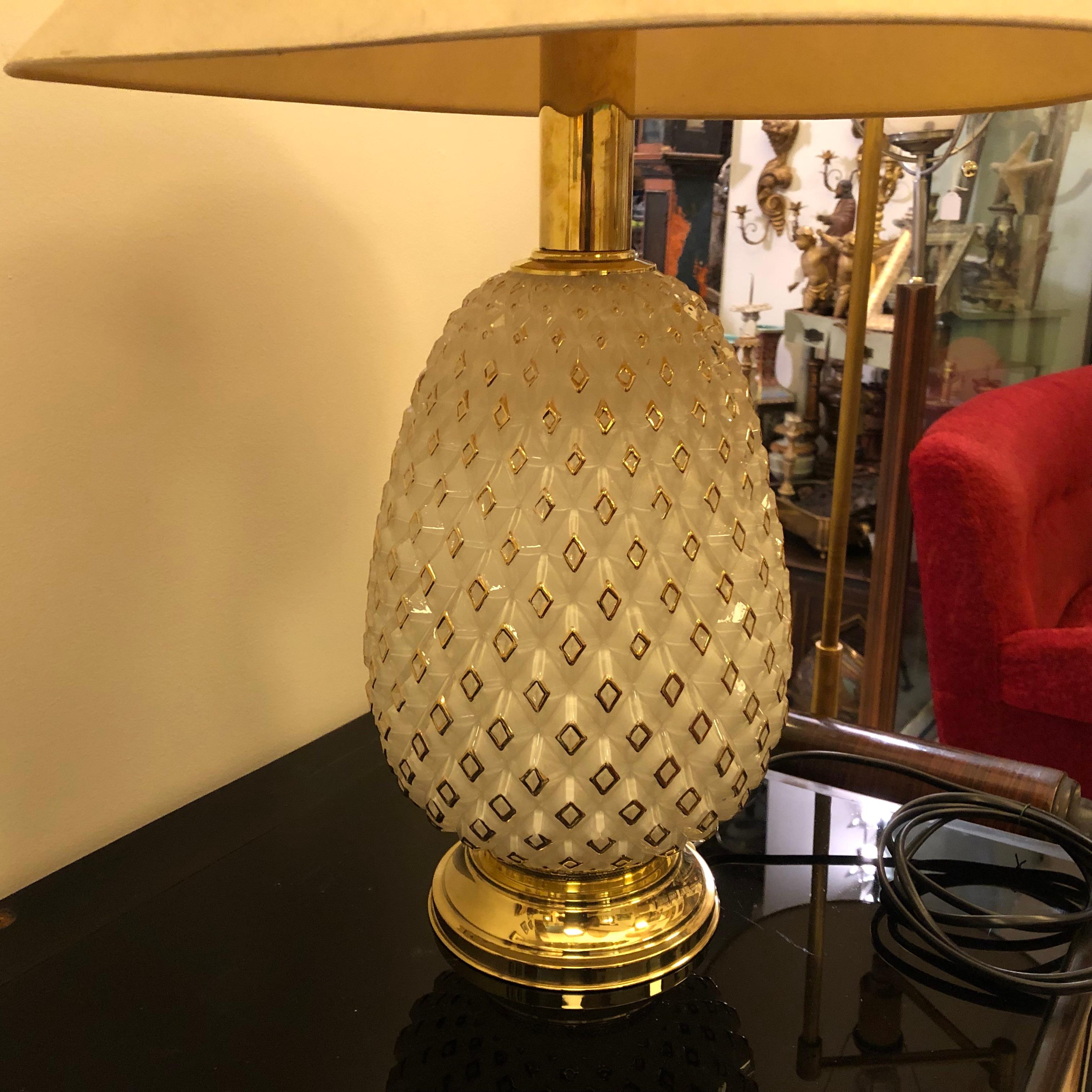 Mid-Century Modern Italian Brass and White Glass Pineapple Table Lamp, 1970 7