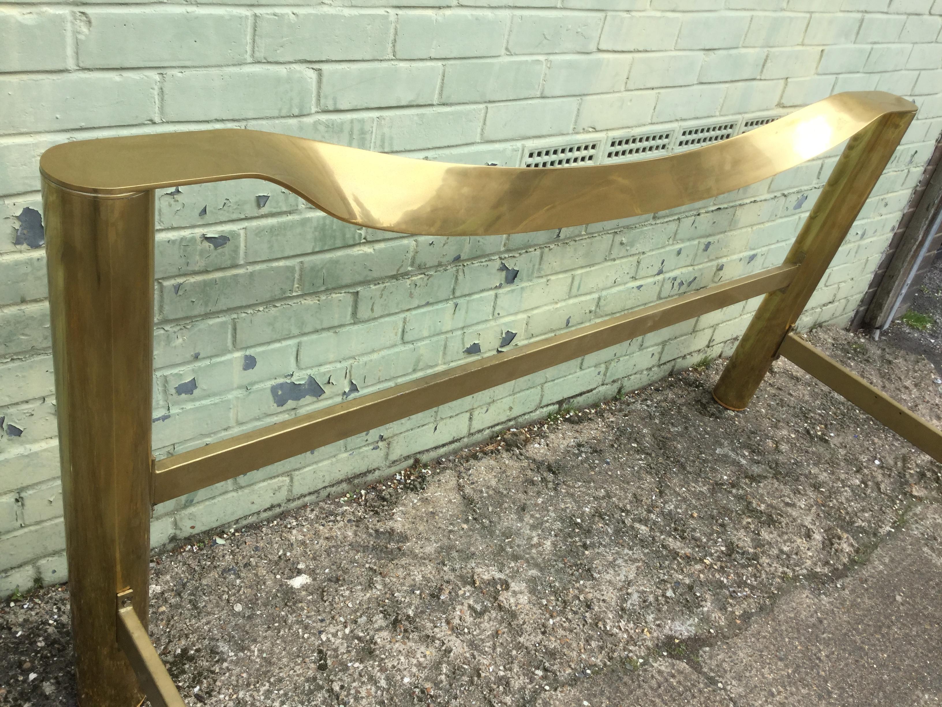 Mid-Century Modern Italian Brass Bed by Luciano Frigerio from 1970s In Good Condition In London, GB