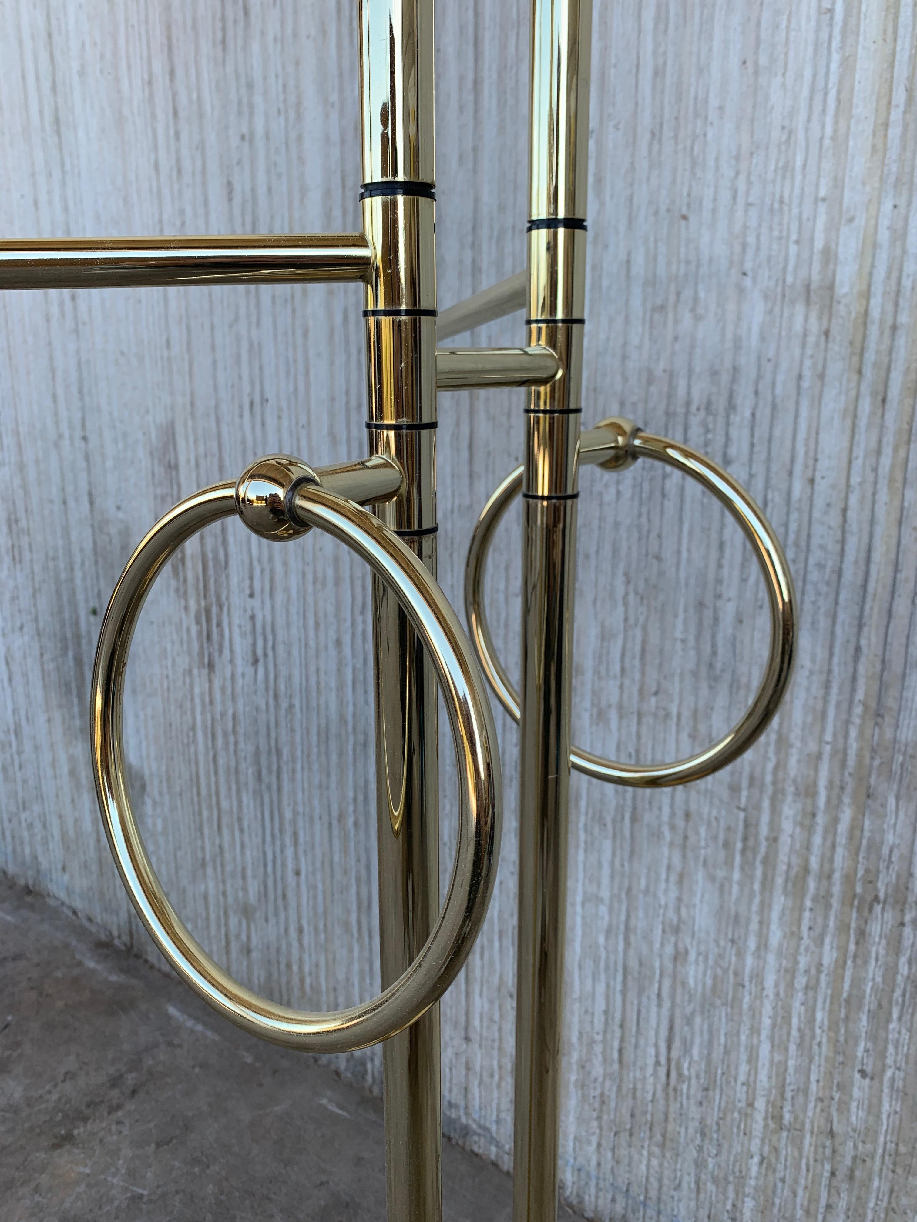 Mid-Century Modern Italian Brass Coat Stand with Round Base, Italy, 1970s For Sale 2
