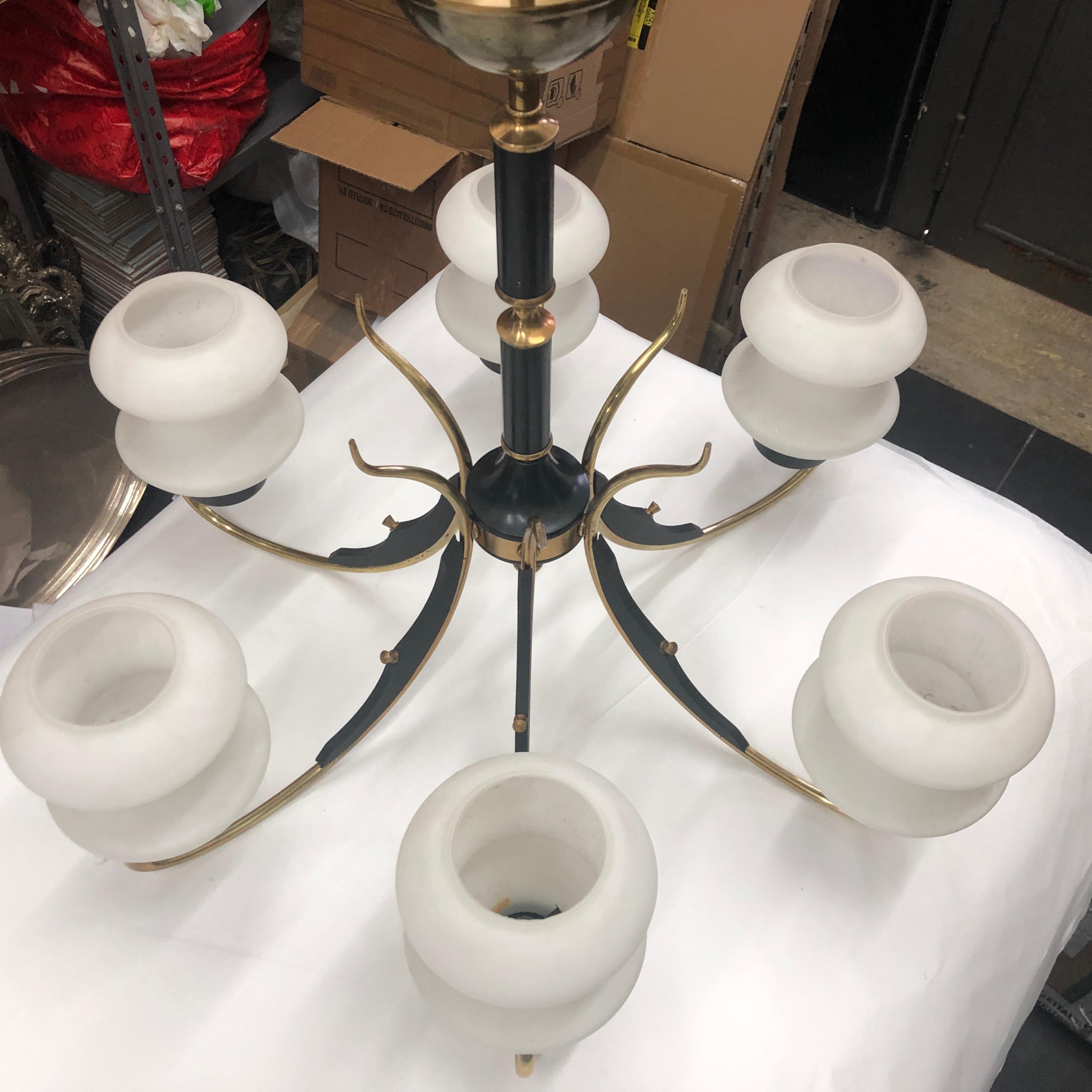 1950s Stilnovo Style Mid-Century Modern Italian Chandelier For Sale 7