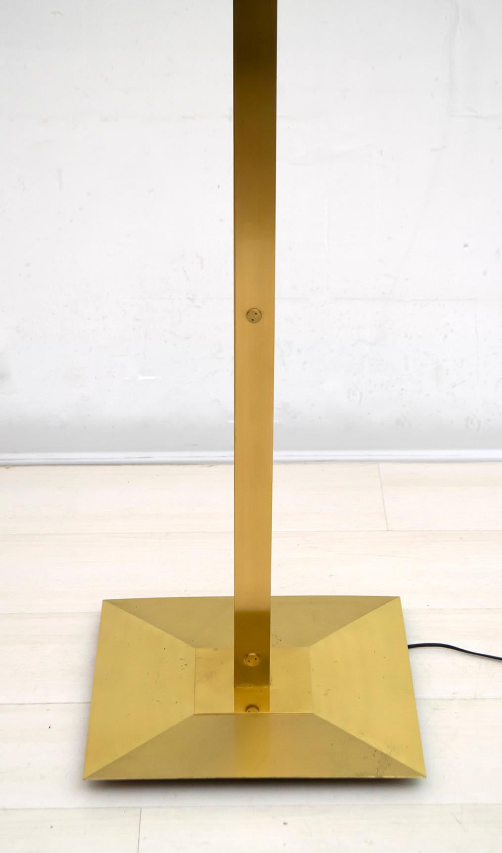 Luciano Frigerio Mid-Century Modern Italian Design Brass Floor Lamp, 1970s 1