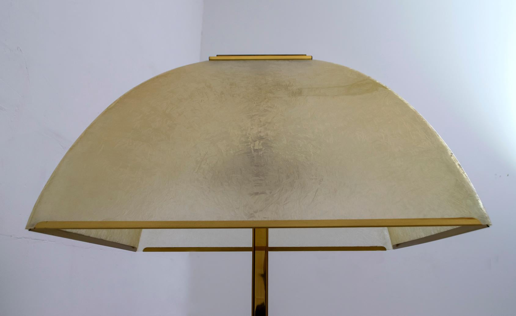 Luciano Frigerio Mid-Century Modern Italian Design Brass Floor Lamp, 1970s 3